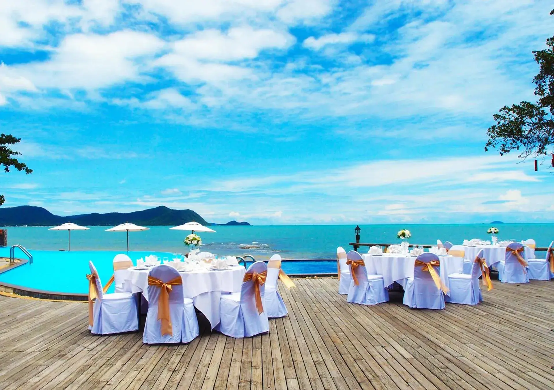 Sea view in Sunset Park Resort and Spa By SWR Sea view in Sunset Park Resort and Spa By SWR