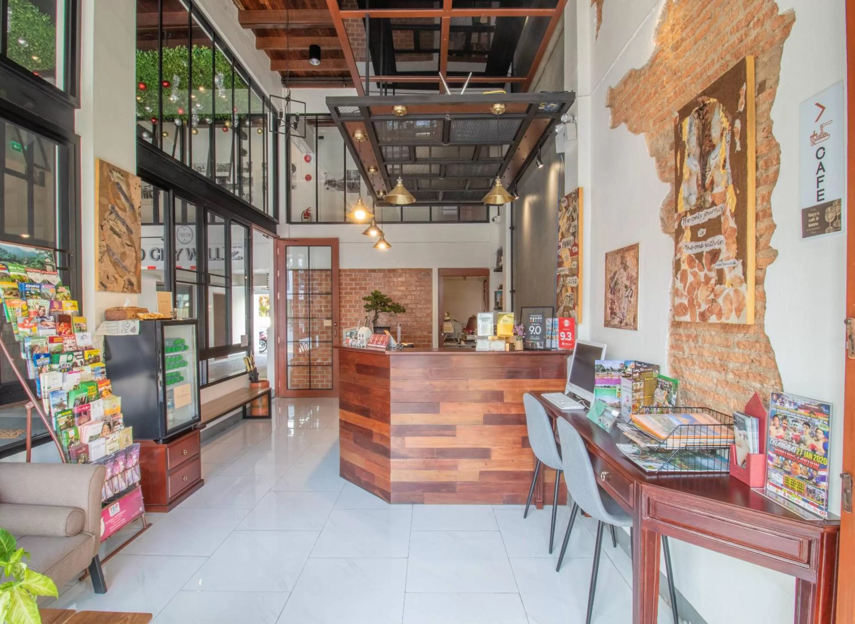 Lobby or reception in The Old City Wall Inn