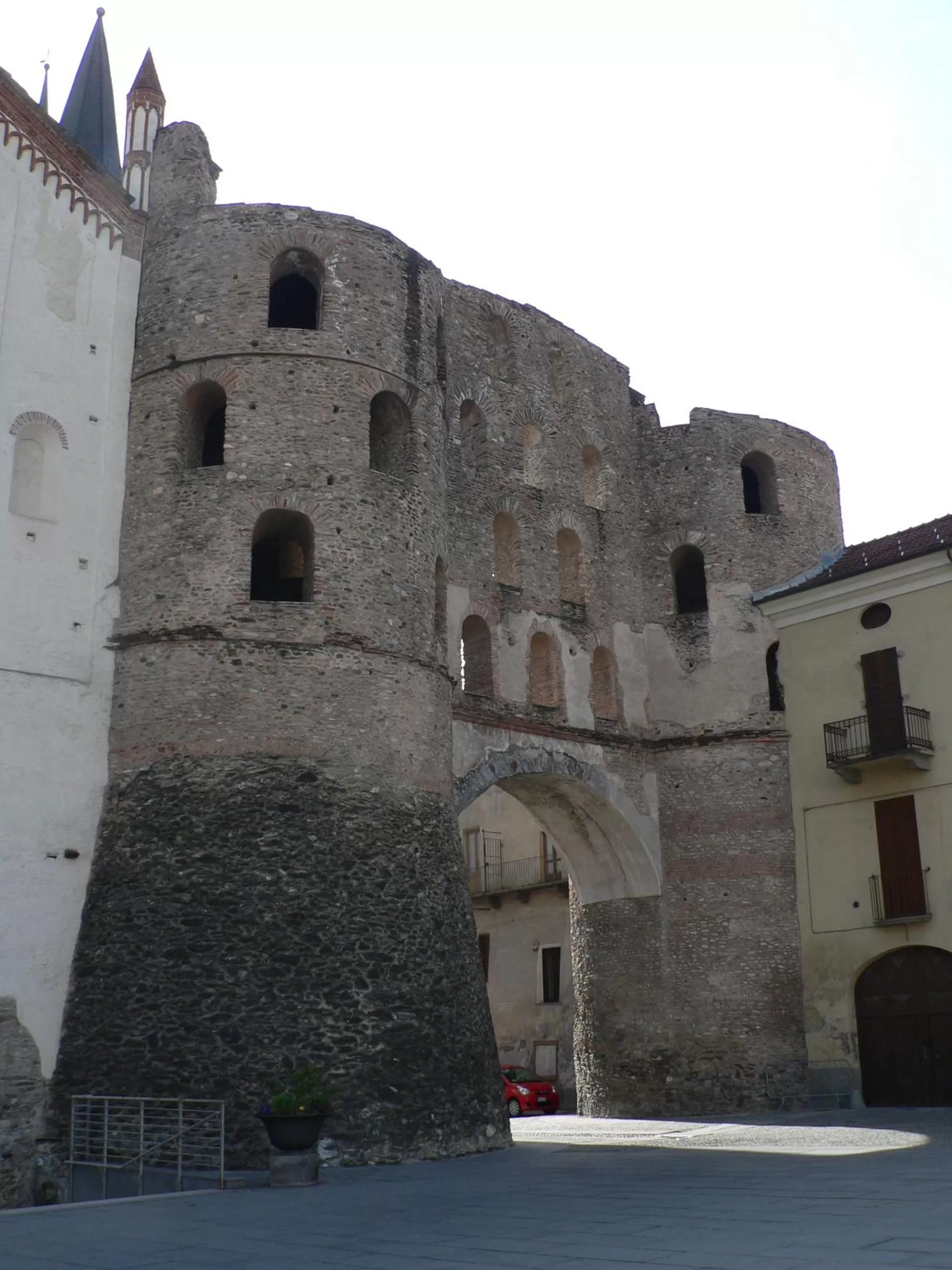 Nearby landmark in La Via del Sole