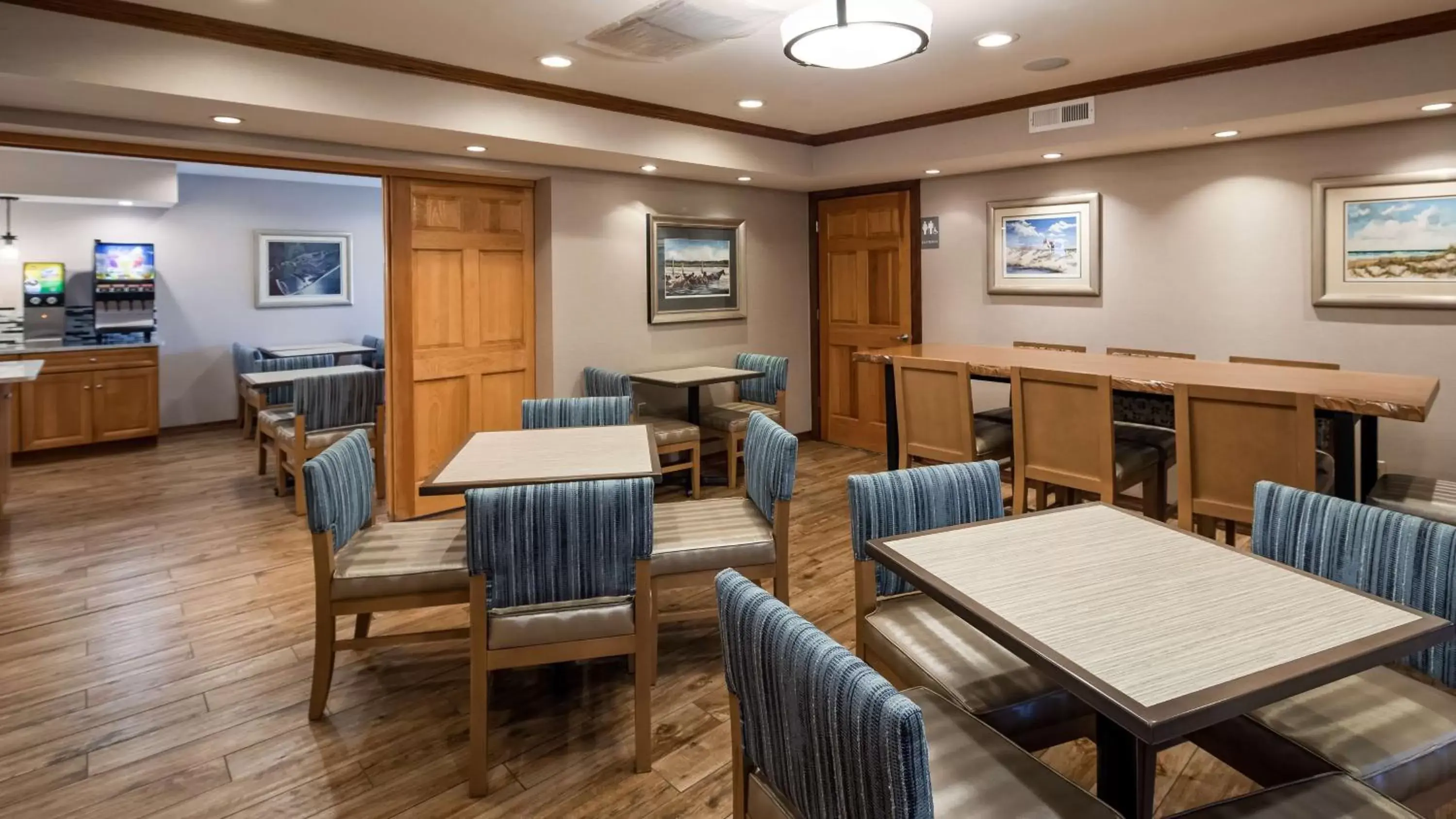 Breakfast in Best Western Chincoteague Island Breakfast in Best Western Chincoteague Island