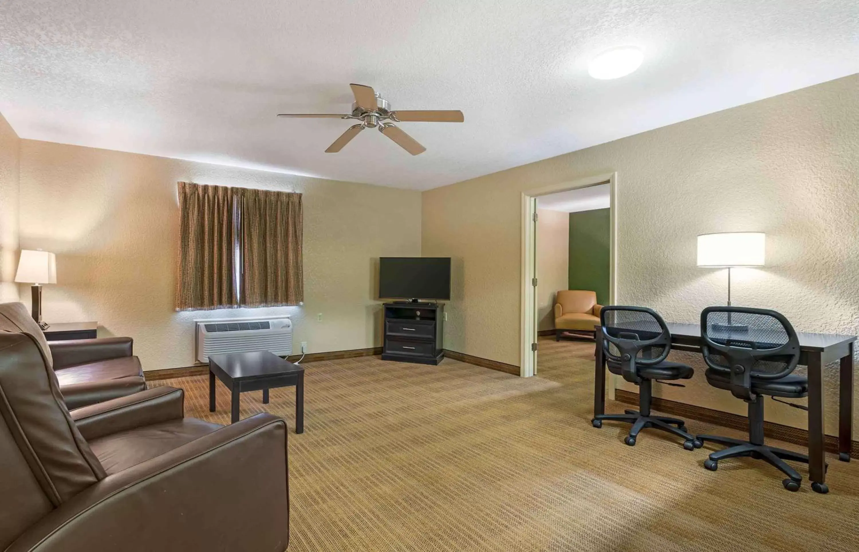 Bedroom, Seating Area in Extended Stay America Suites - Fort Wayne - North