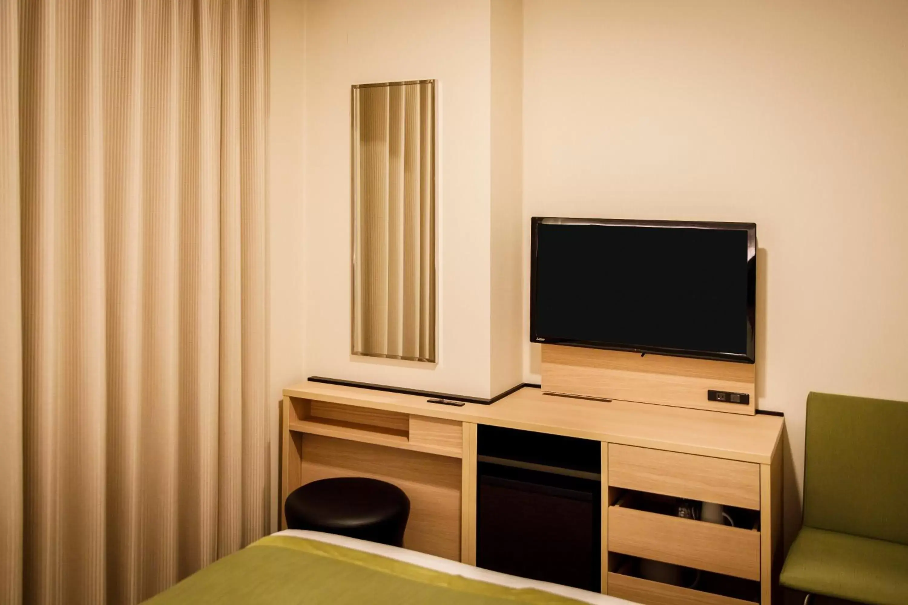 TV and multimedia, TV/Entertainment Center in Shin Osaka Esaka Tokyu REI Hotel