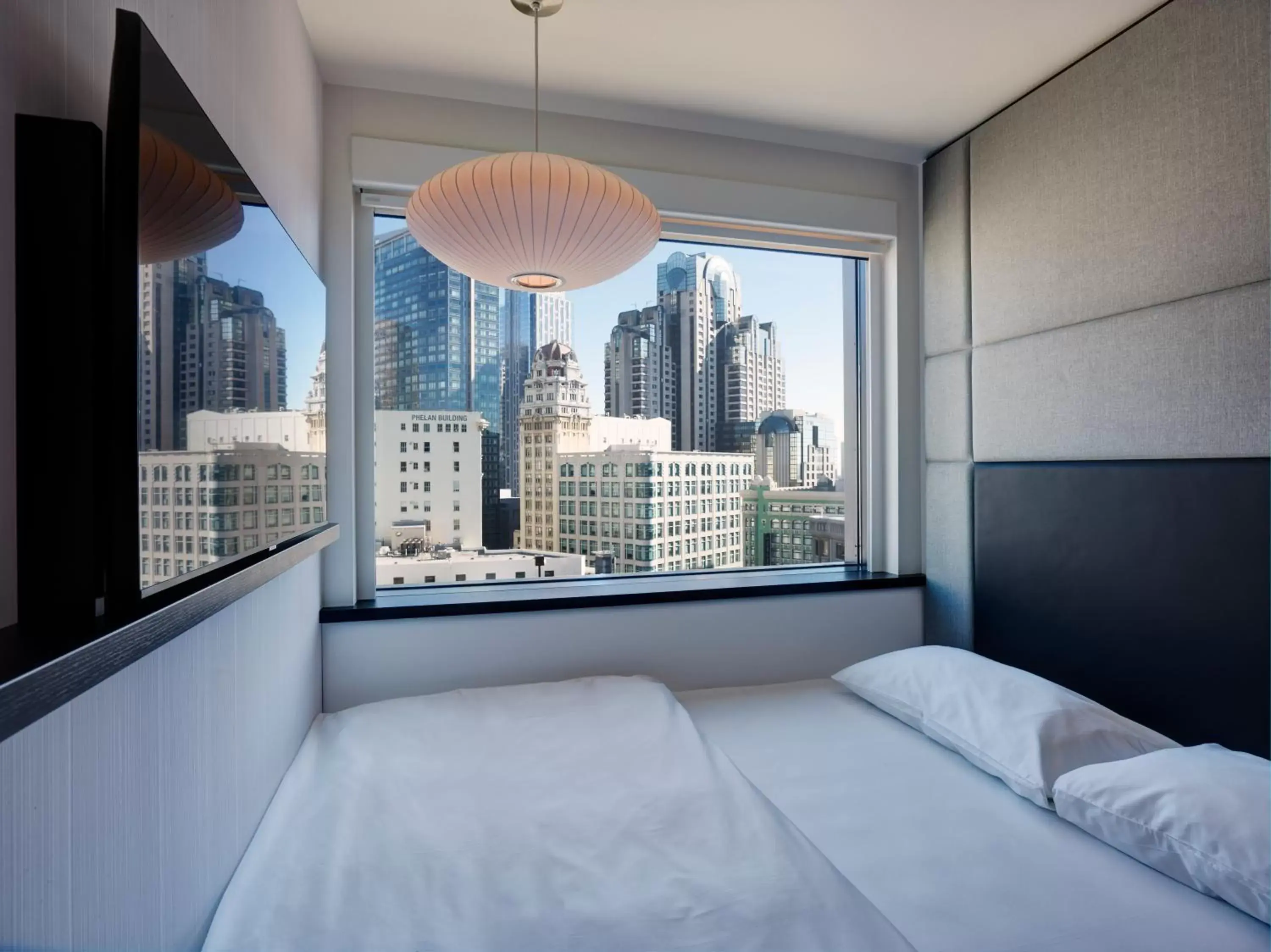 Bedroom in citizenM San Francisco Union Square