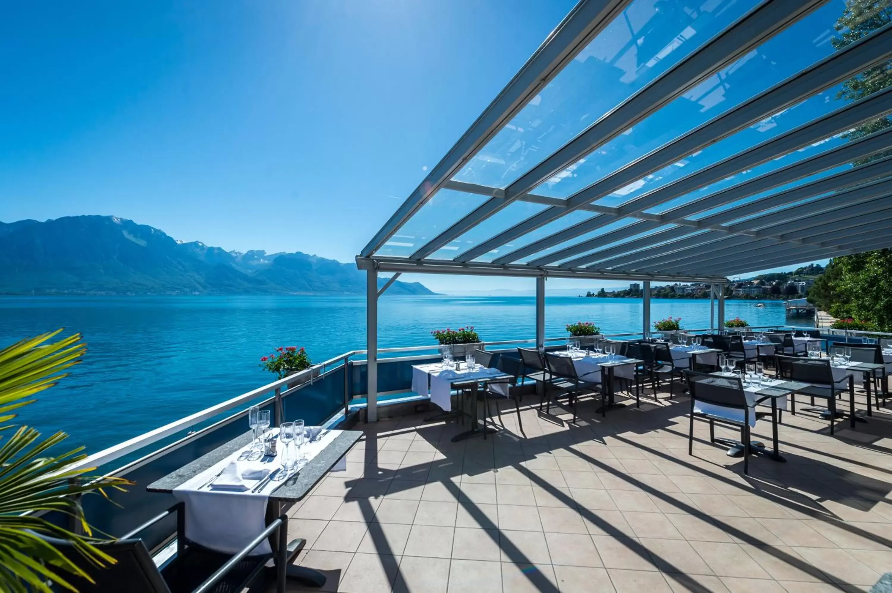 Balcony/Terrace, Restaurant/Places to Eat in Eurotel Montreux