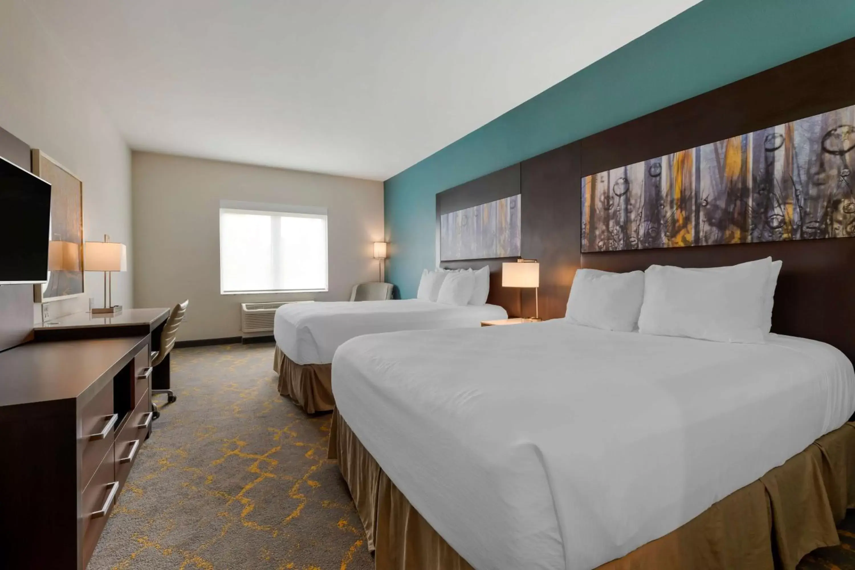 Queen Room with Two Queen Beds - Mobility Accessible with Roll-in Shower in Best Western Plus Isanti Queen Room with Two Queen Beds - Mobility Accessible with Roll-in Shower in Best Western Plus Isanti