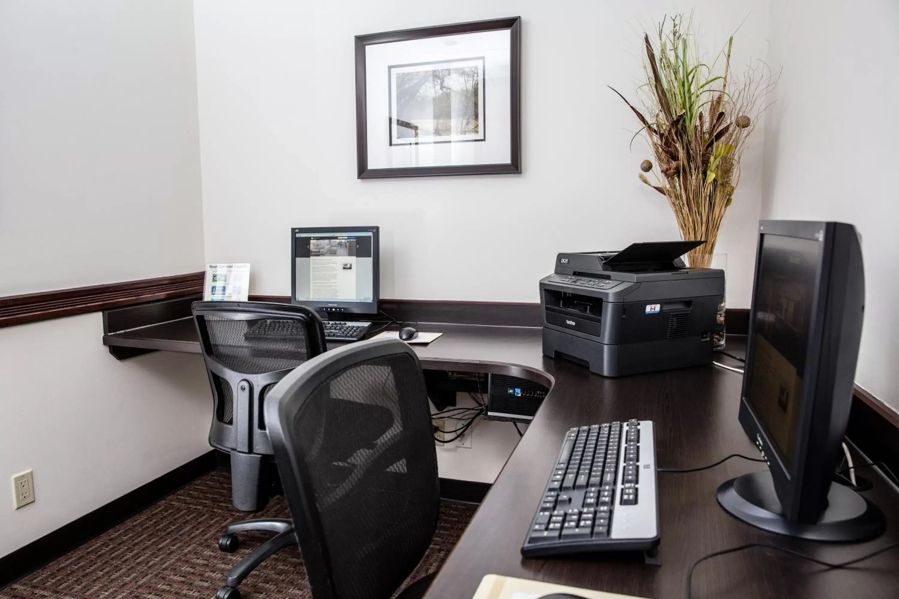 Business facilities, Business Area/Conference Room in Campus Tower Suite Hotel