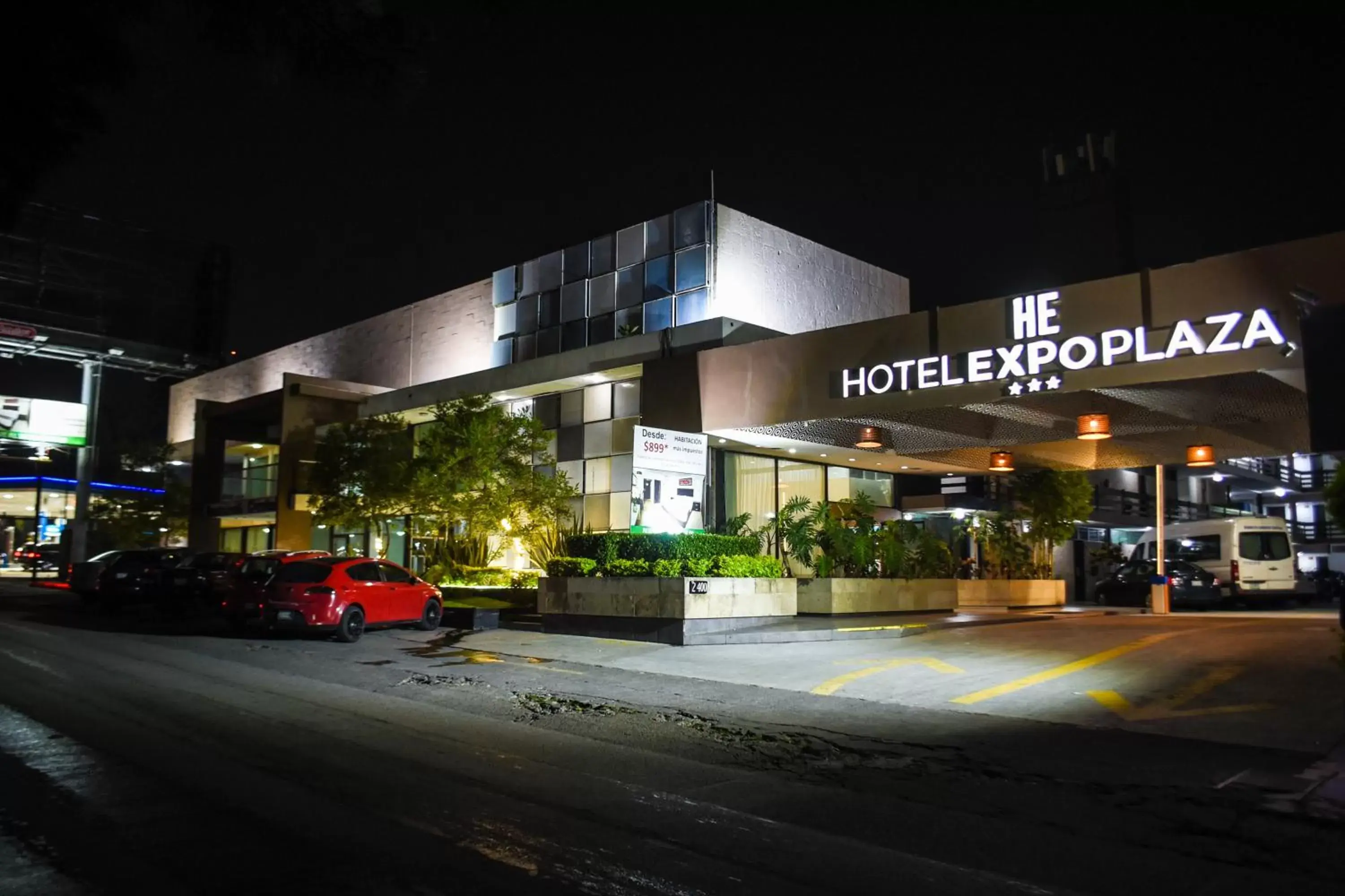 Facade/entrance, Property Building in Hotel Expo Plaza