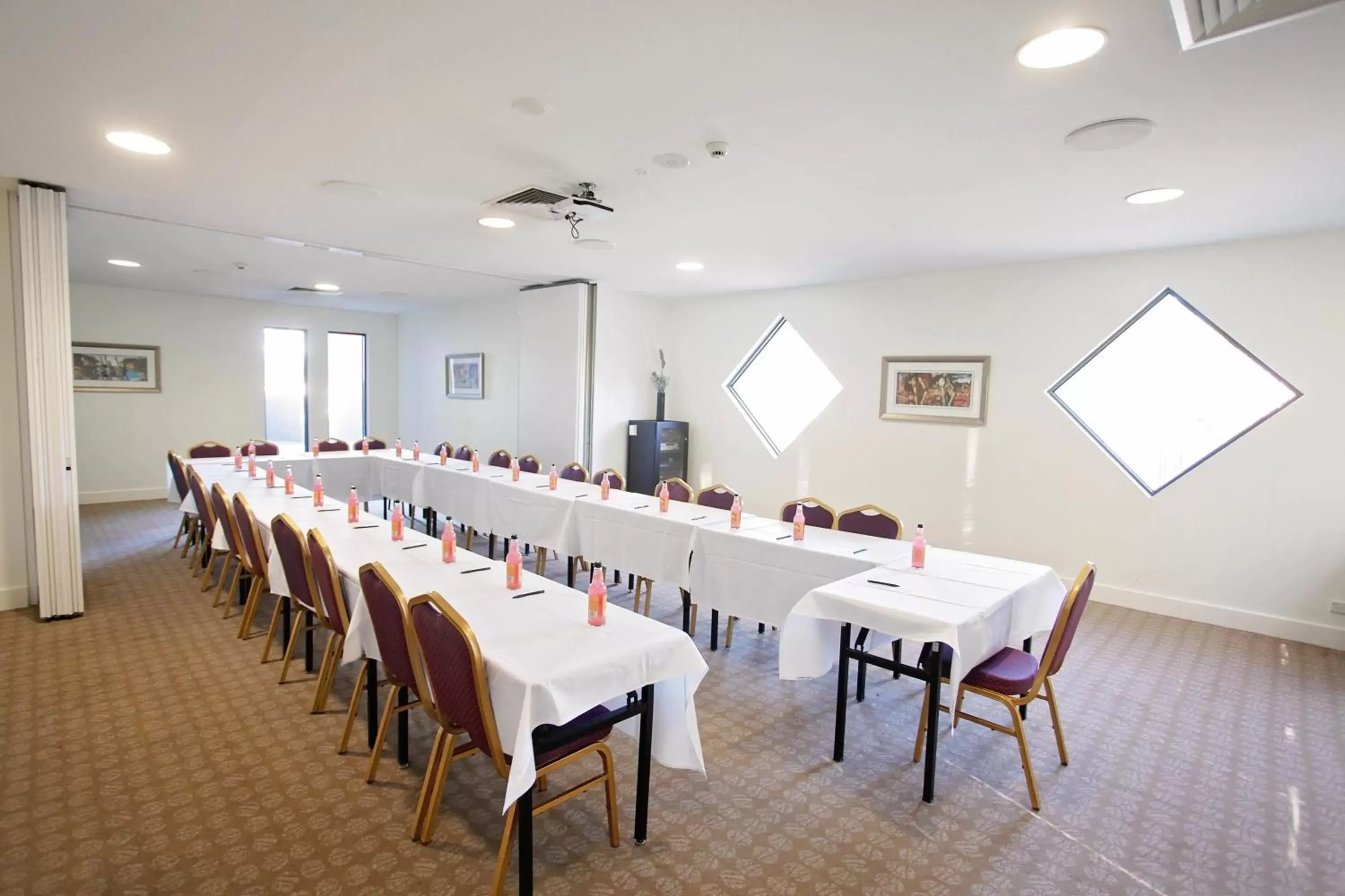 Banquet/Function facilities in Golden Pebble Hotel