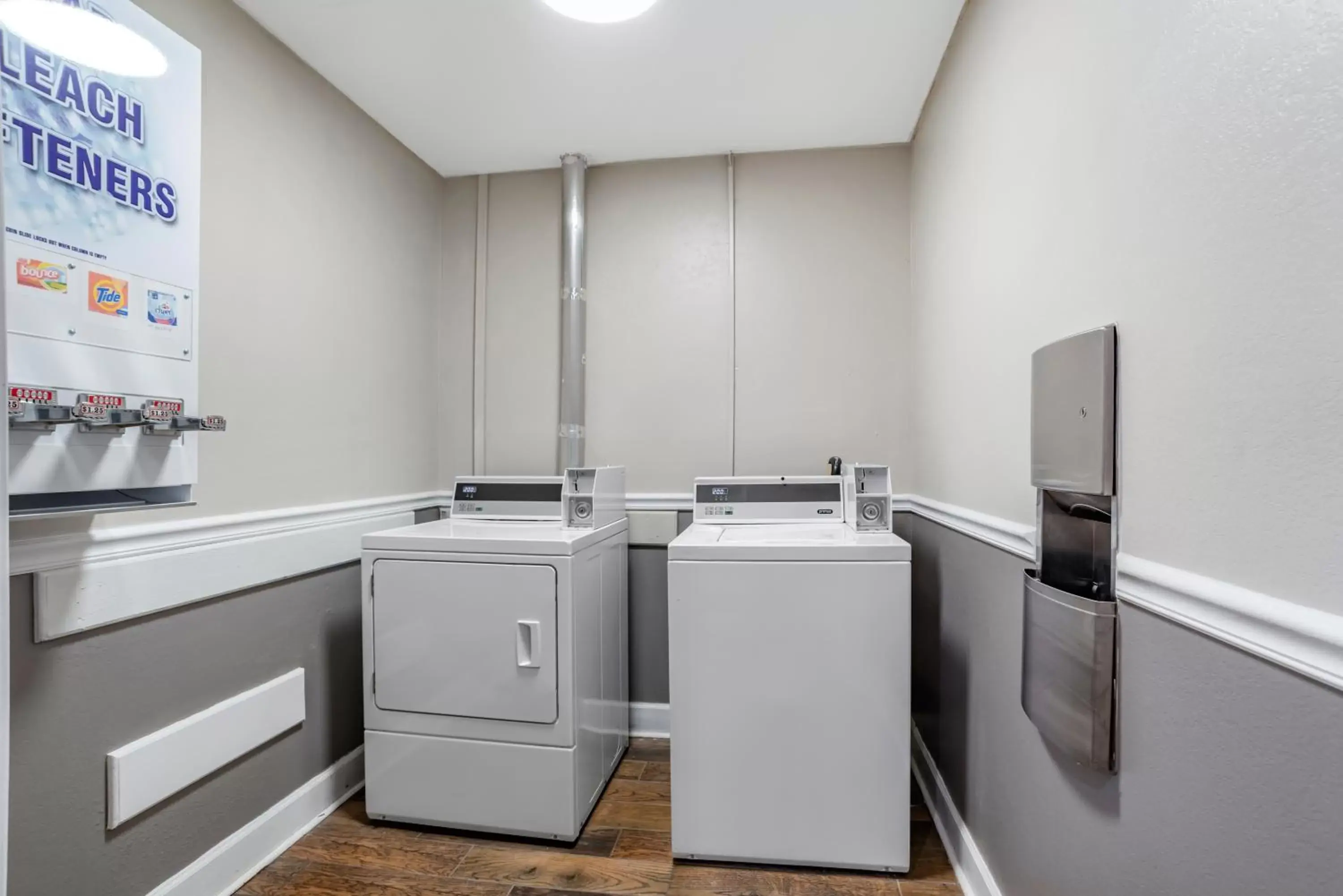 washing machine, Kitchen/Kitchenette in Quality Inn