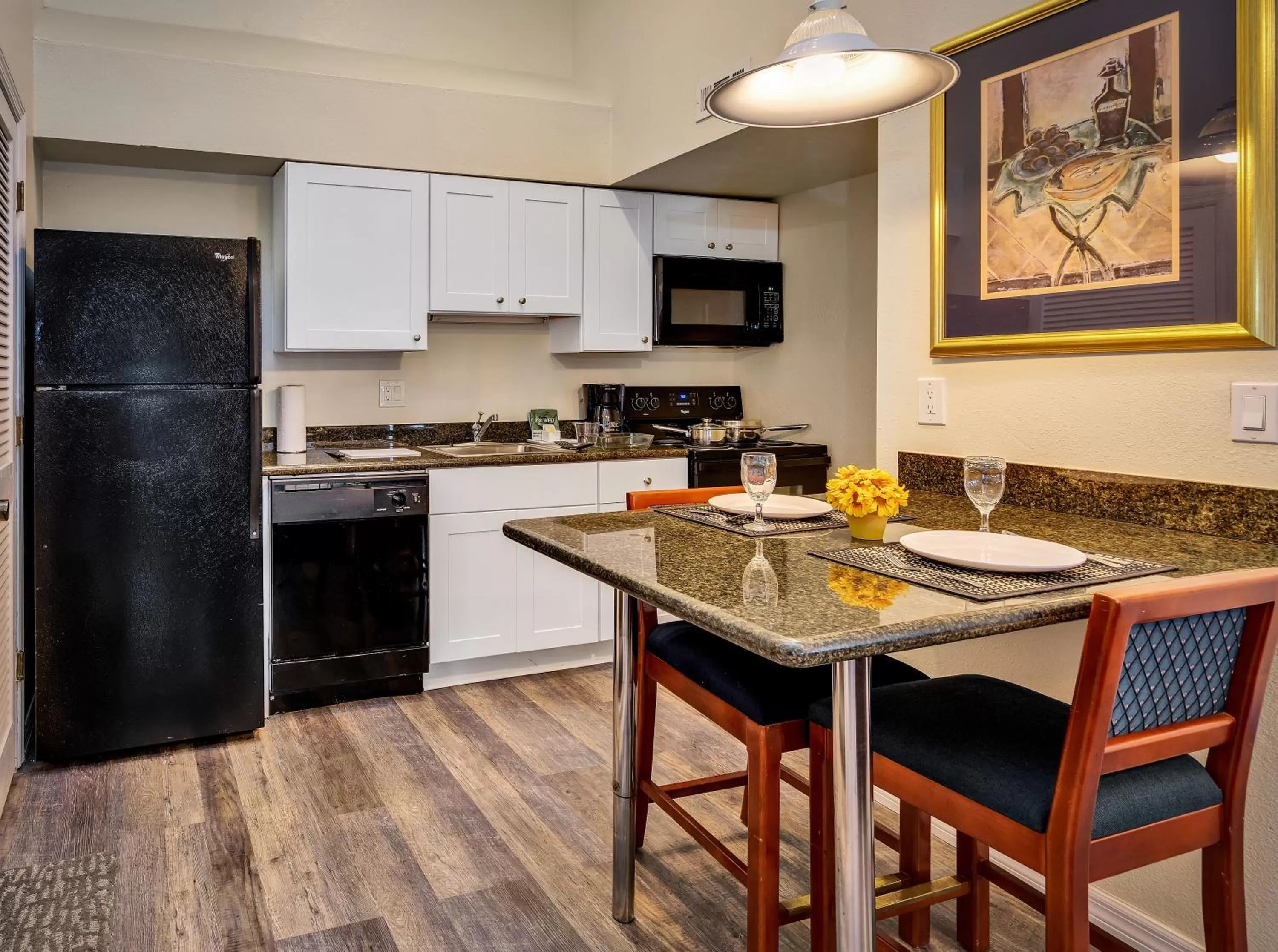 Kitchen or kitchenette in Chase Suite Hotel Rocky Point Tampa