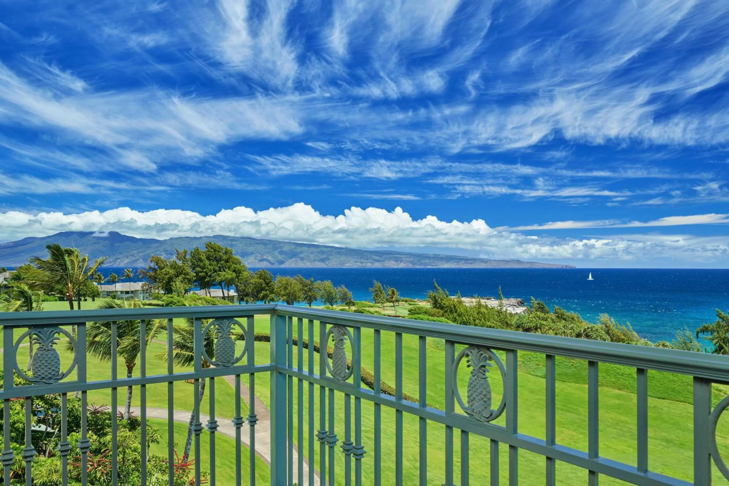 Photo of the whole room in The Ritz-Carlton Maui, Kapalua