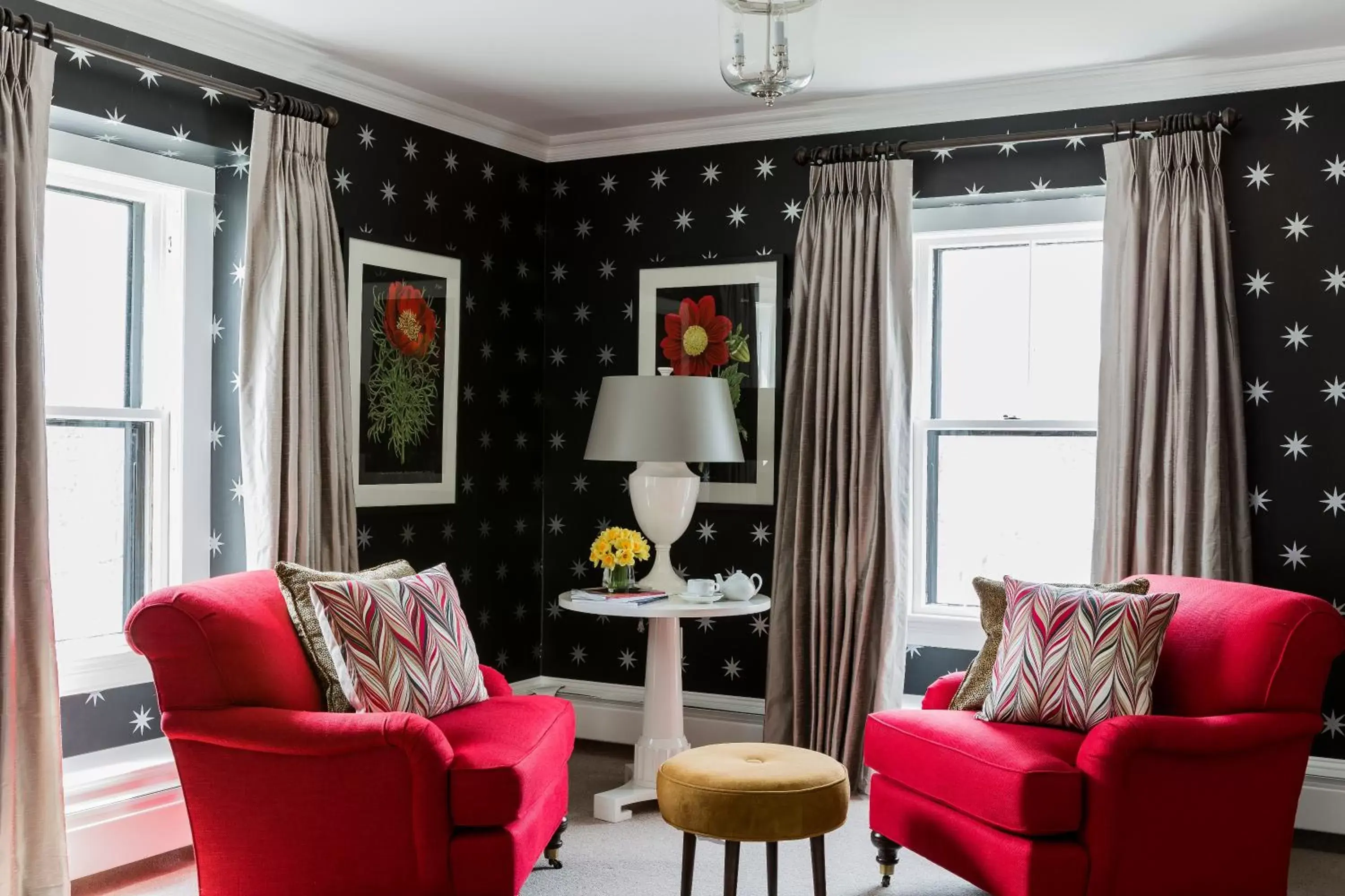 Bedroom, Seating Area in The Inn at Hastings Park, Relais & Châteaux