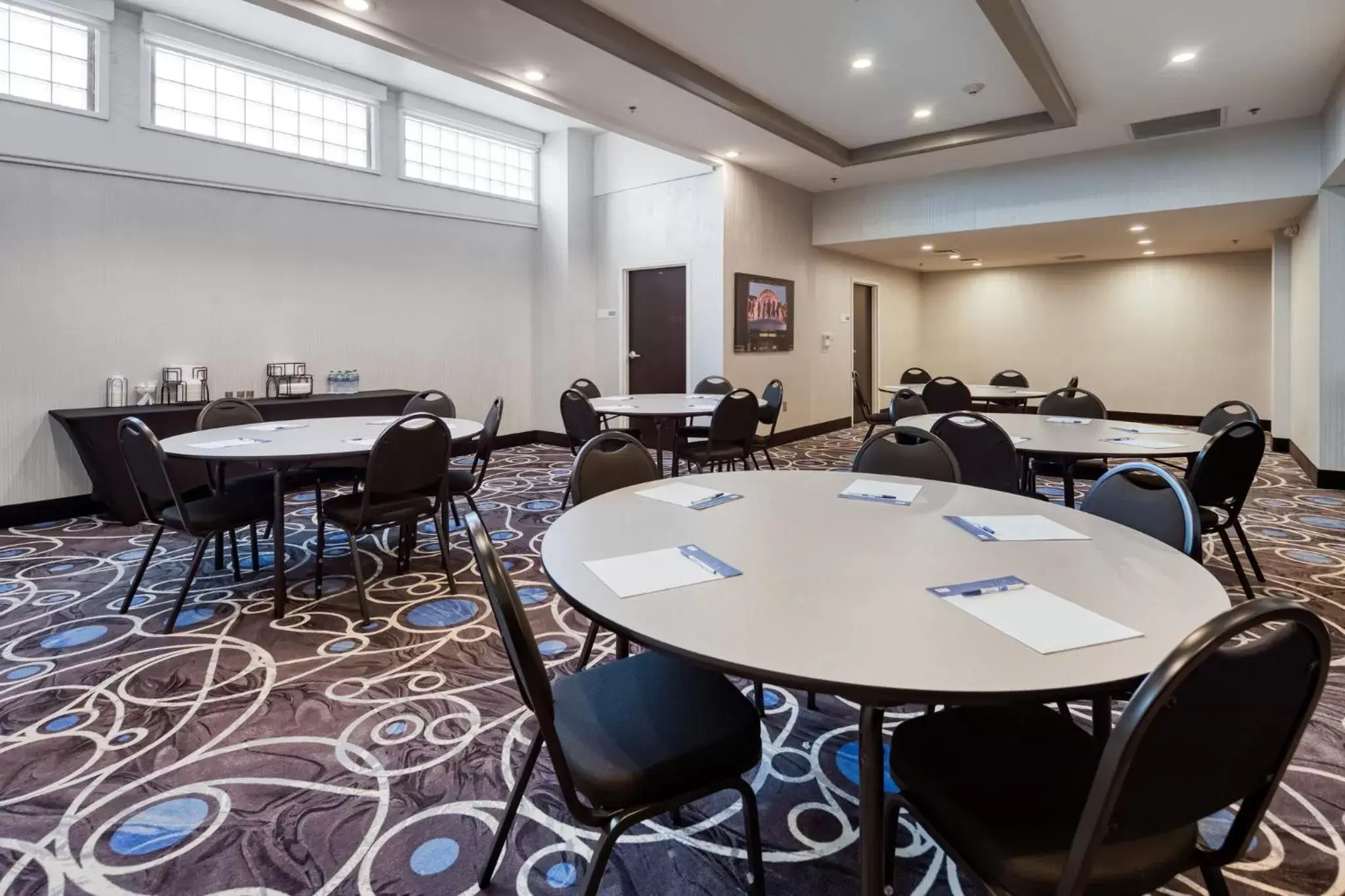Meeting/conference room in Holiday Inn Express - Kansas City Downtown, an IHG Hotel