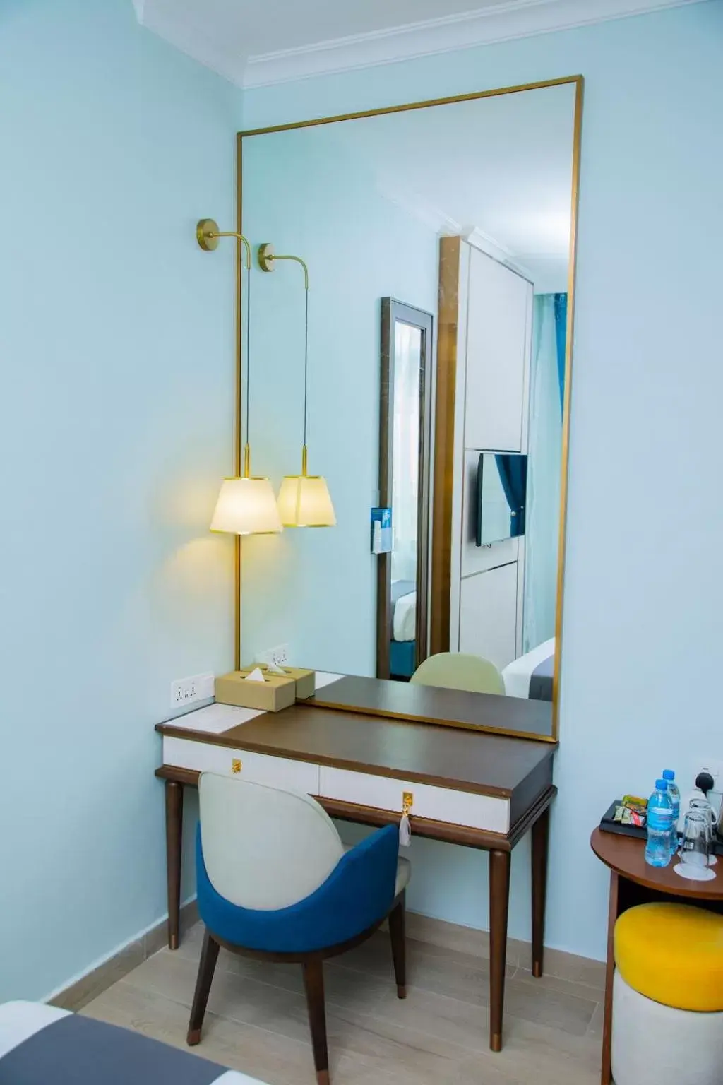 Seating area, Bathroom in Best Western Dodoma City Hotel