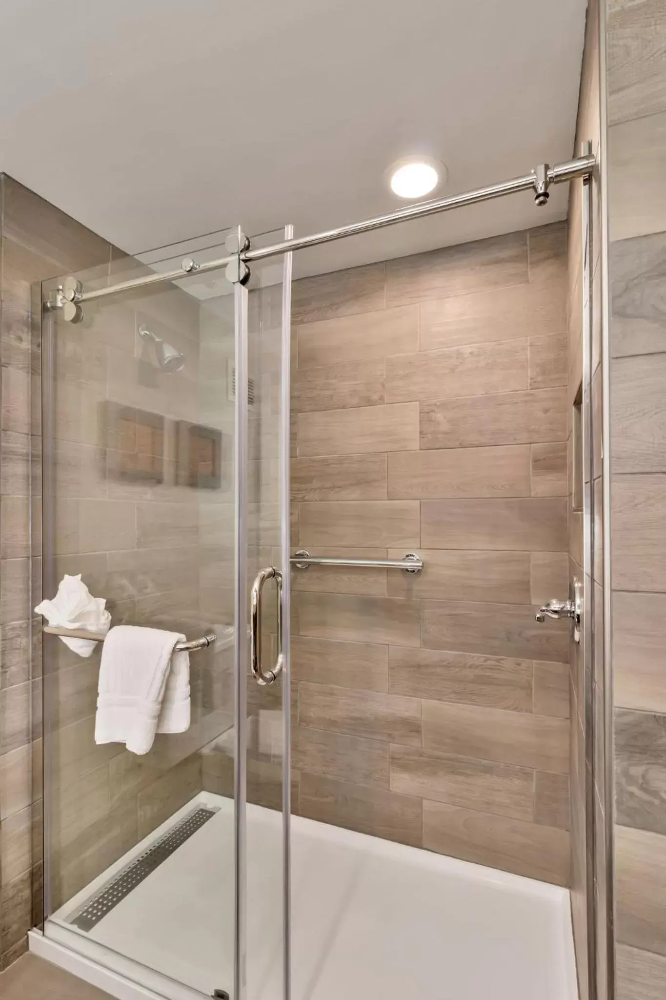 Shower, Bathroom in Best Western Plus Greenville I-385 Inn & Suites
