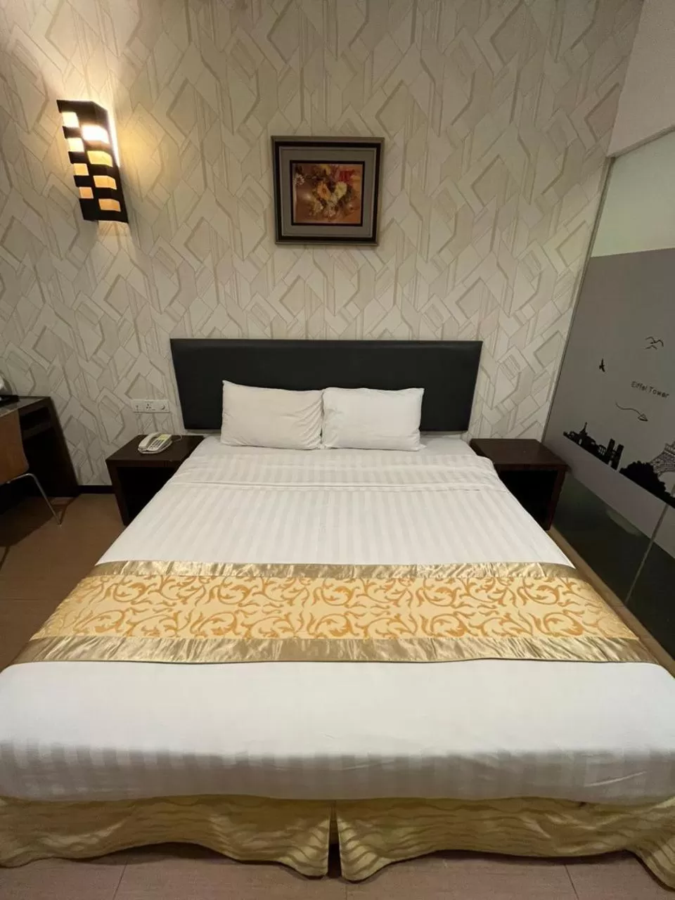 Bed in Eight Days Boutique Hotel - Impian Emas