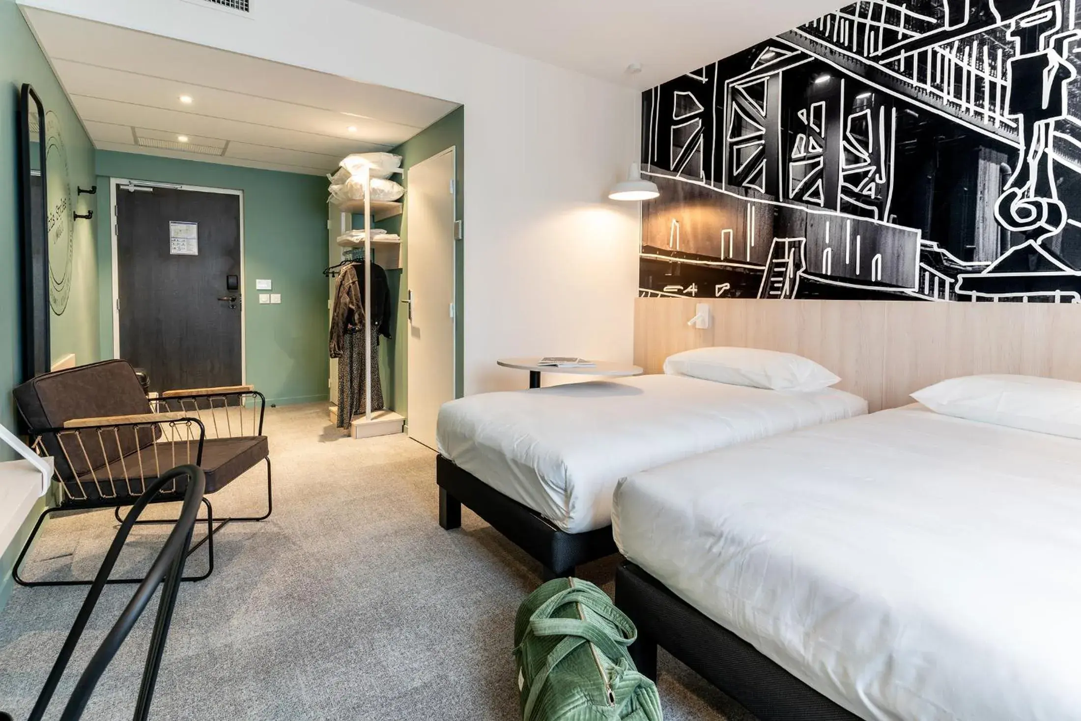 Bedroom in ibis Styles Limoges Centre