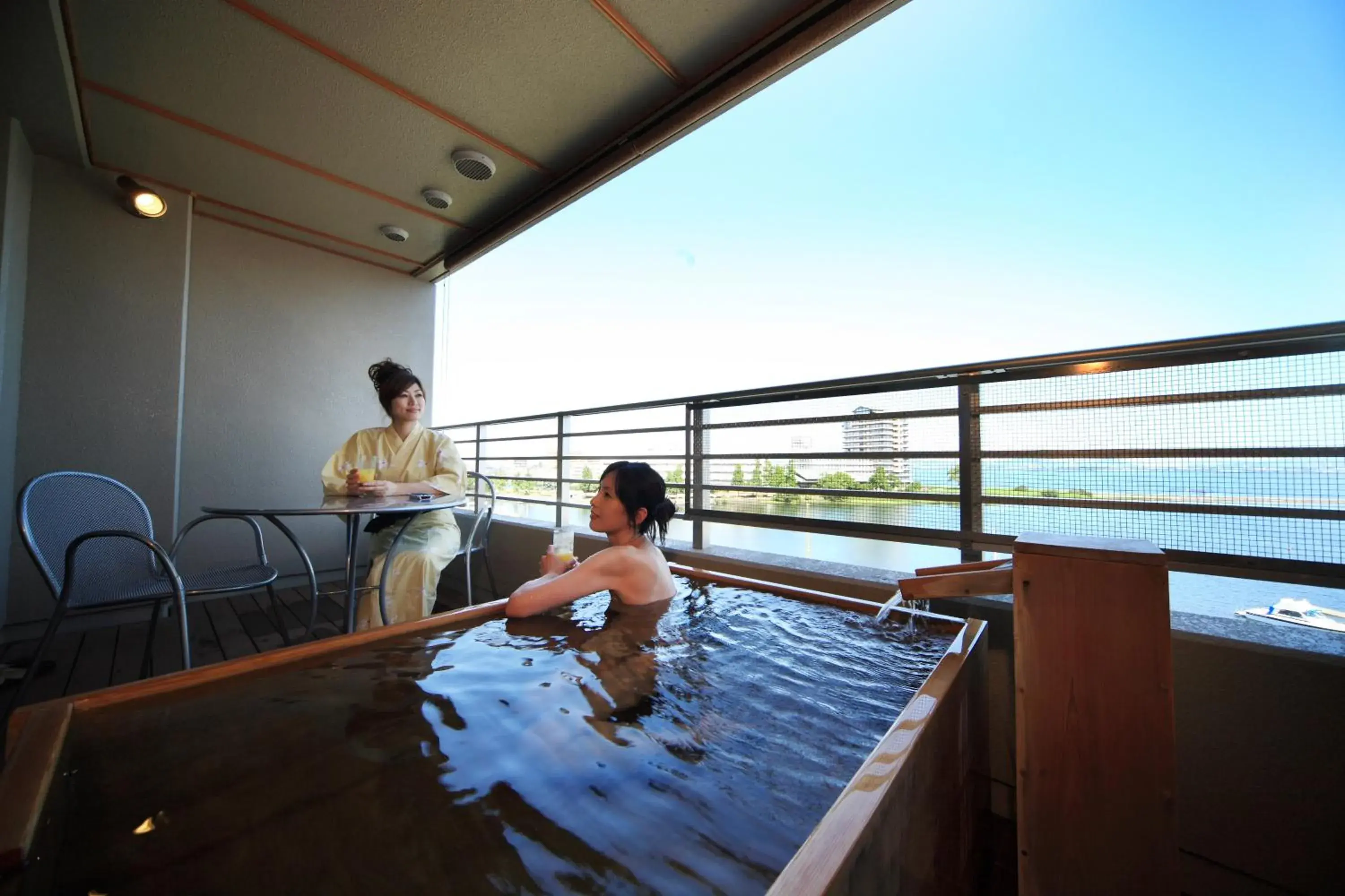 Hot Spring Bath in Biwako Ryokusuitei