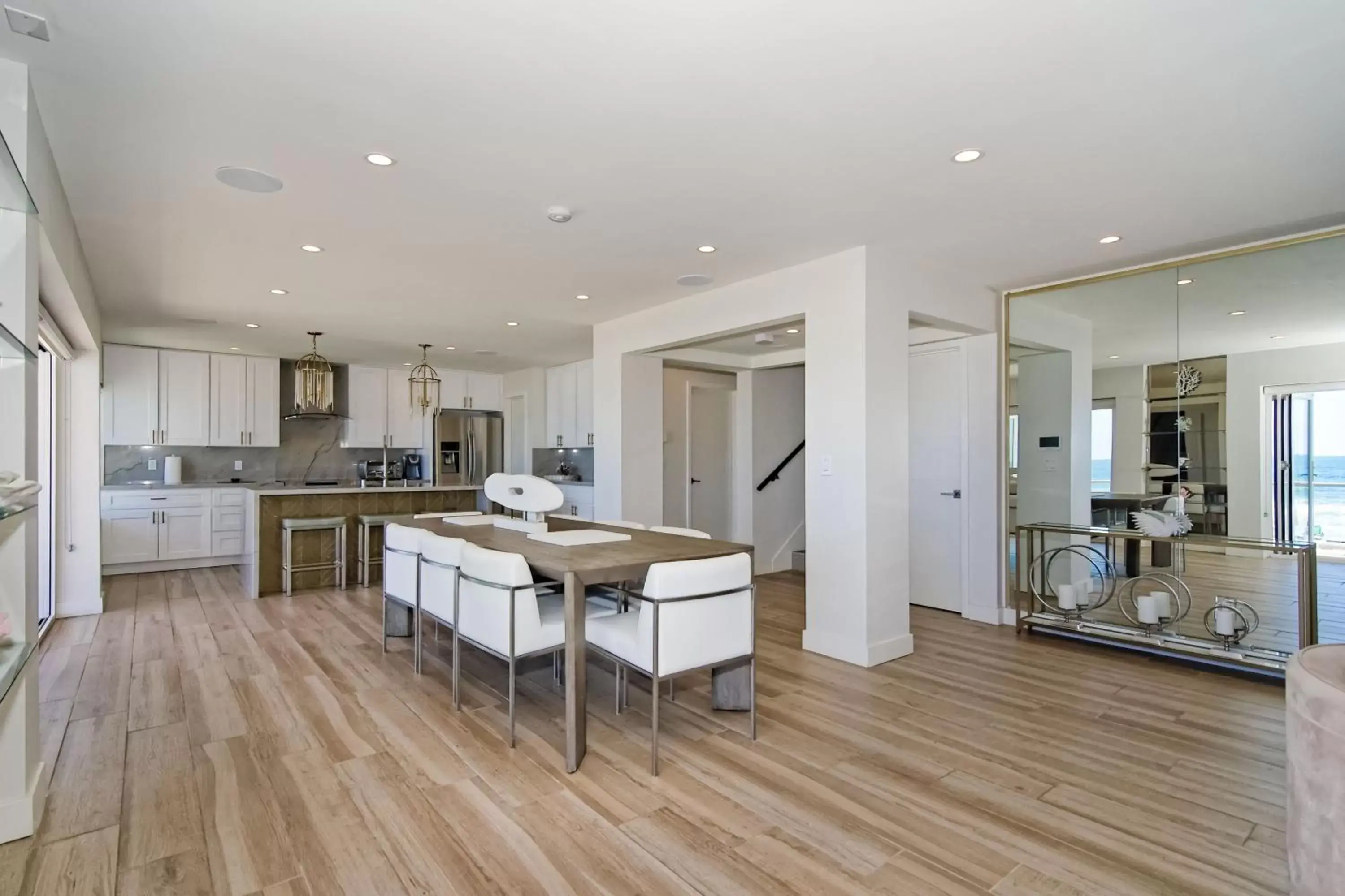 Dining Area in Ocean Villas Beach Front