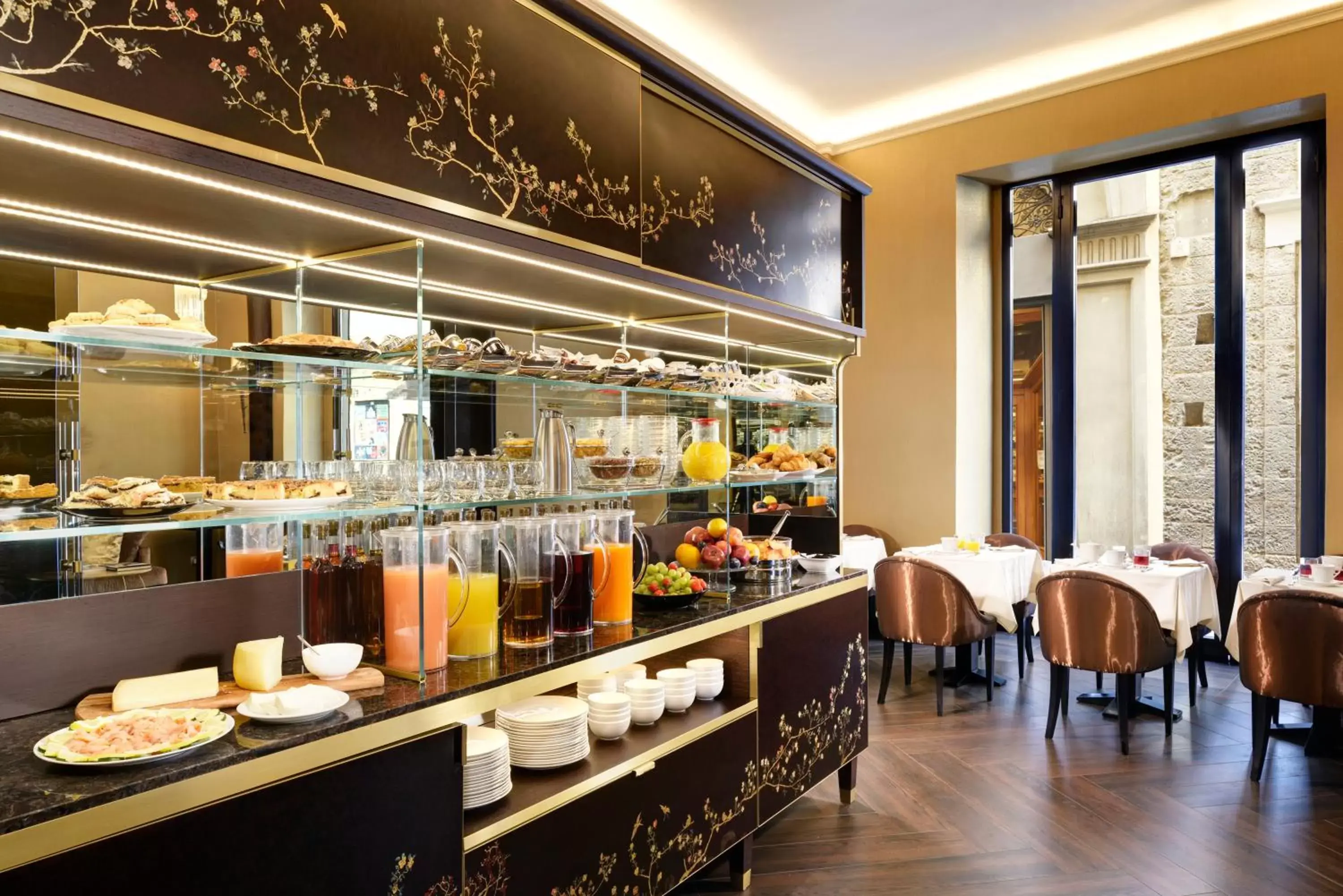 Buffet breakfast, Restaurant/Places to Eat in San Firenze Suites & Spa