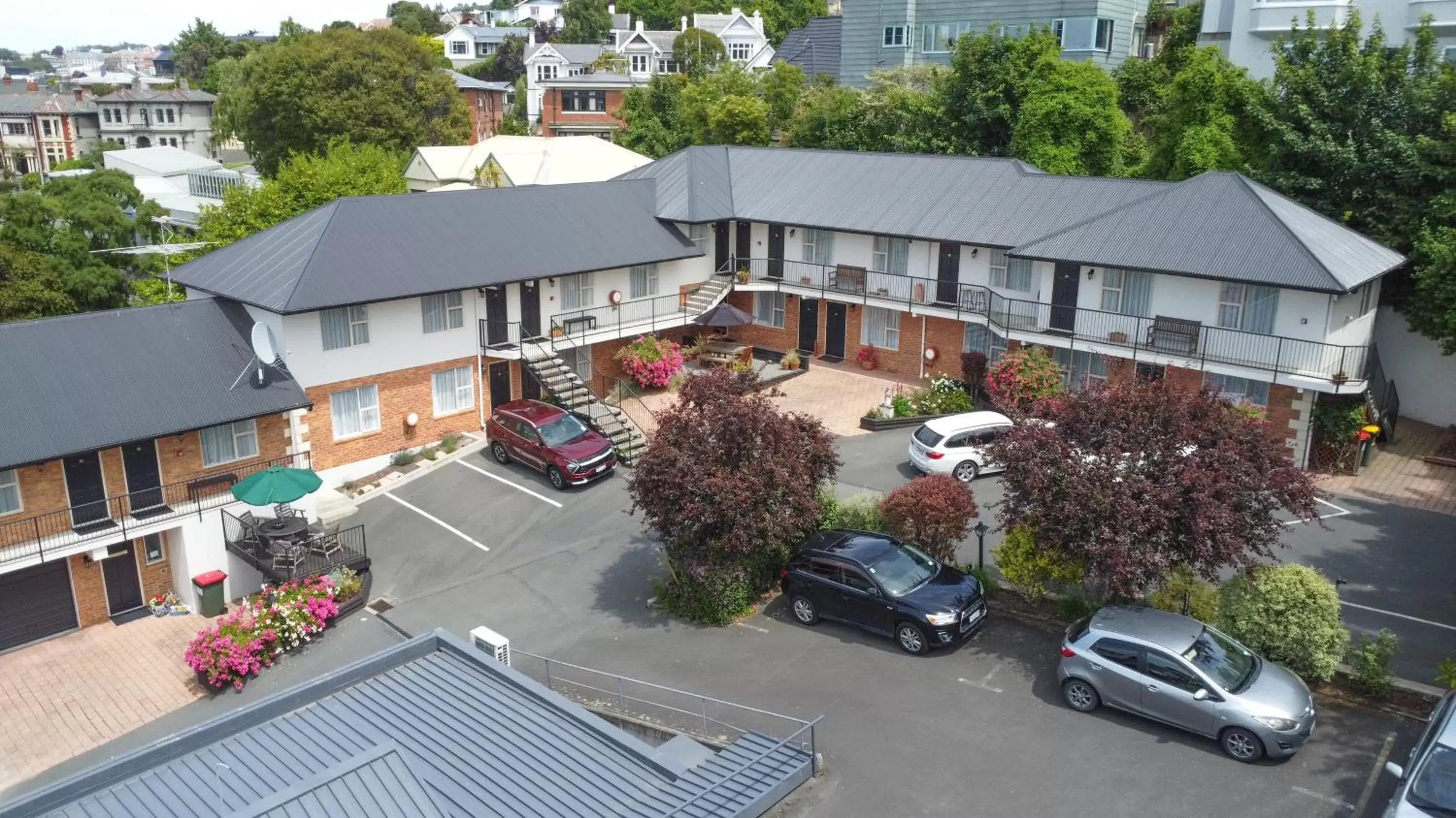 Property building, Bird's-eye View in Alexis Motor Lodge