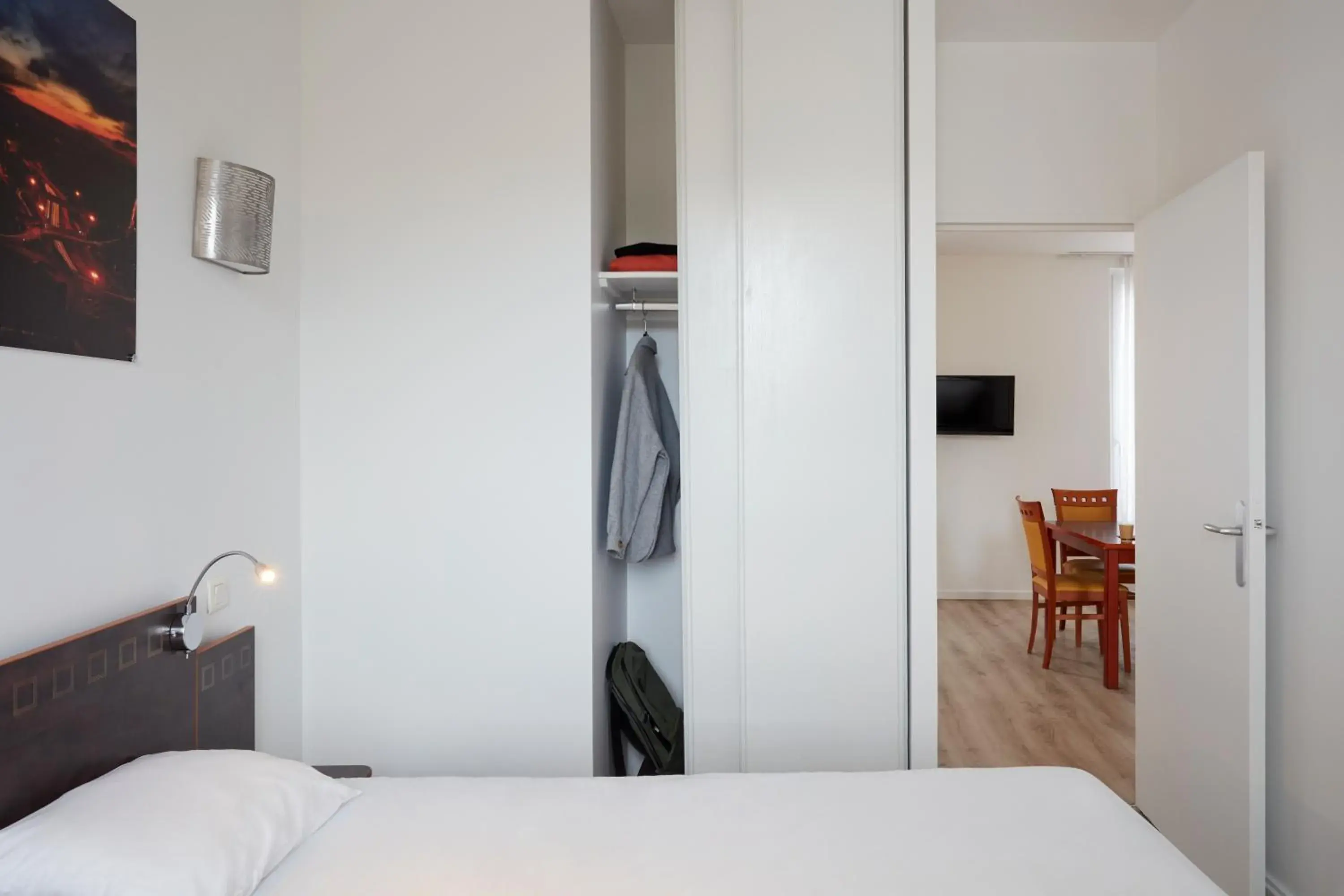 Bedroom, Bed in Aparthotel Adagio Access Paris Philippe Auguste