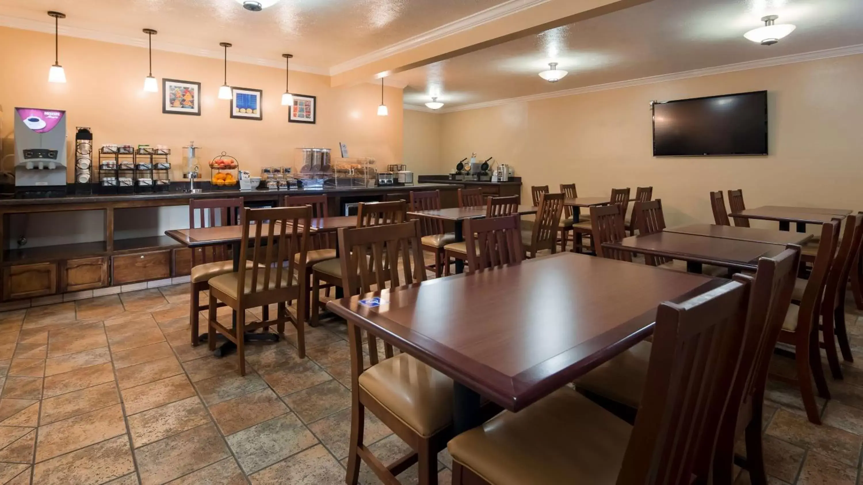 Breakfast, Restaurant/Places to Eat in Best Western Plus Salinas Valley Inn & Suites