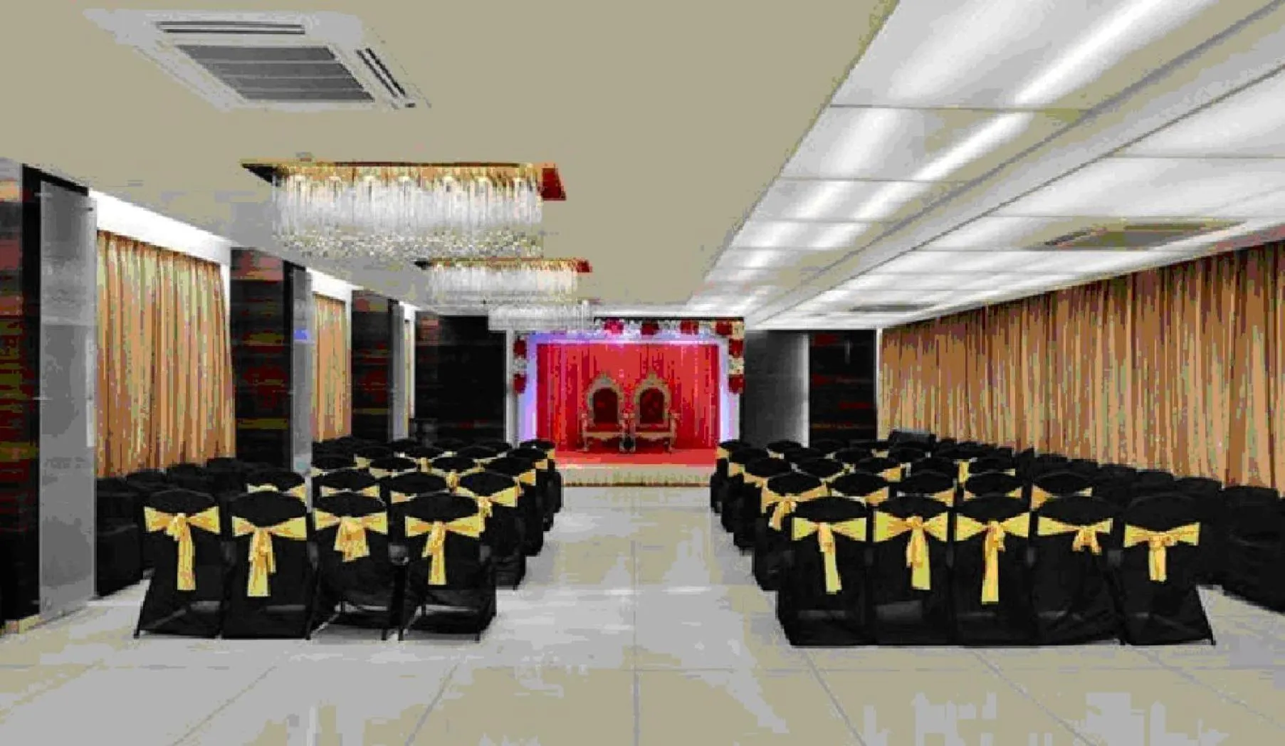 Banquet/Function facilities in Comfort Inn Sunset