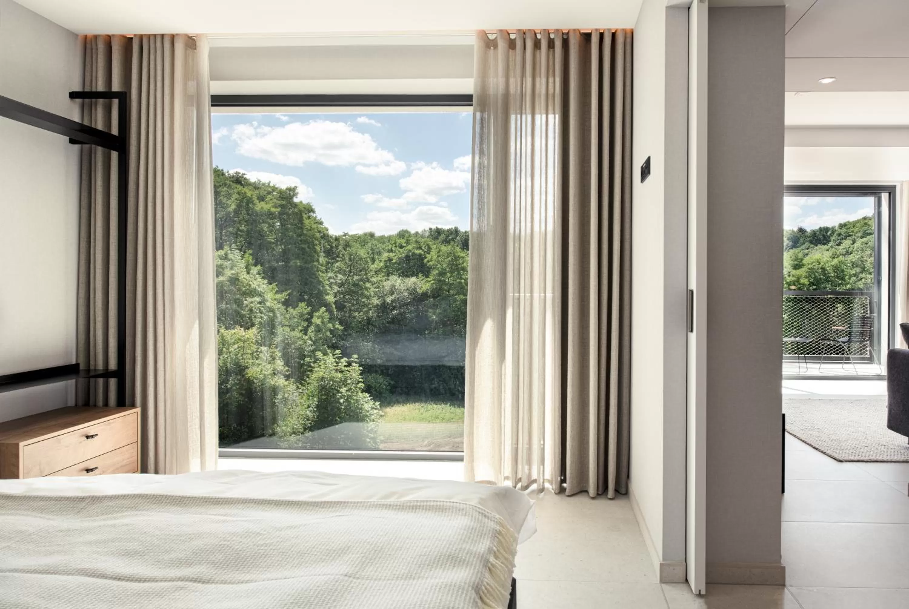 View (from property/room), Bed in Hotel VierJahreszeiten am Seilersee