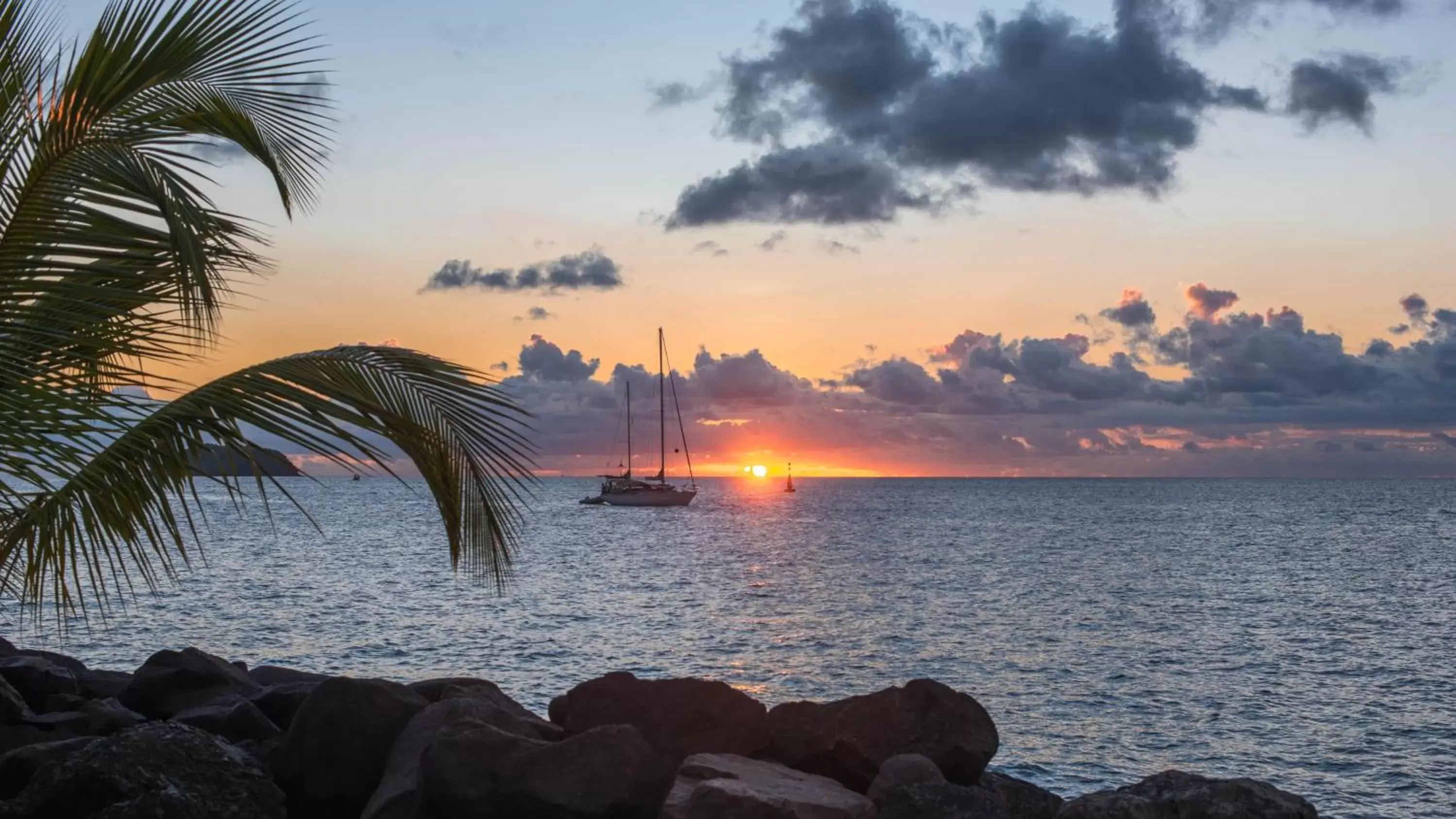 Sunrise/Sunset in Hotel Bakoua Martinique