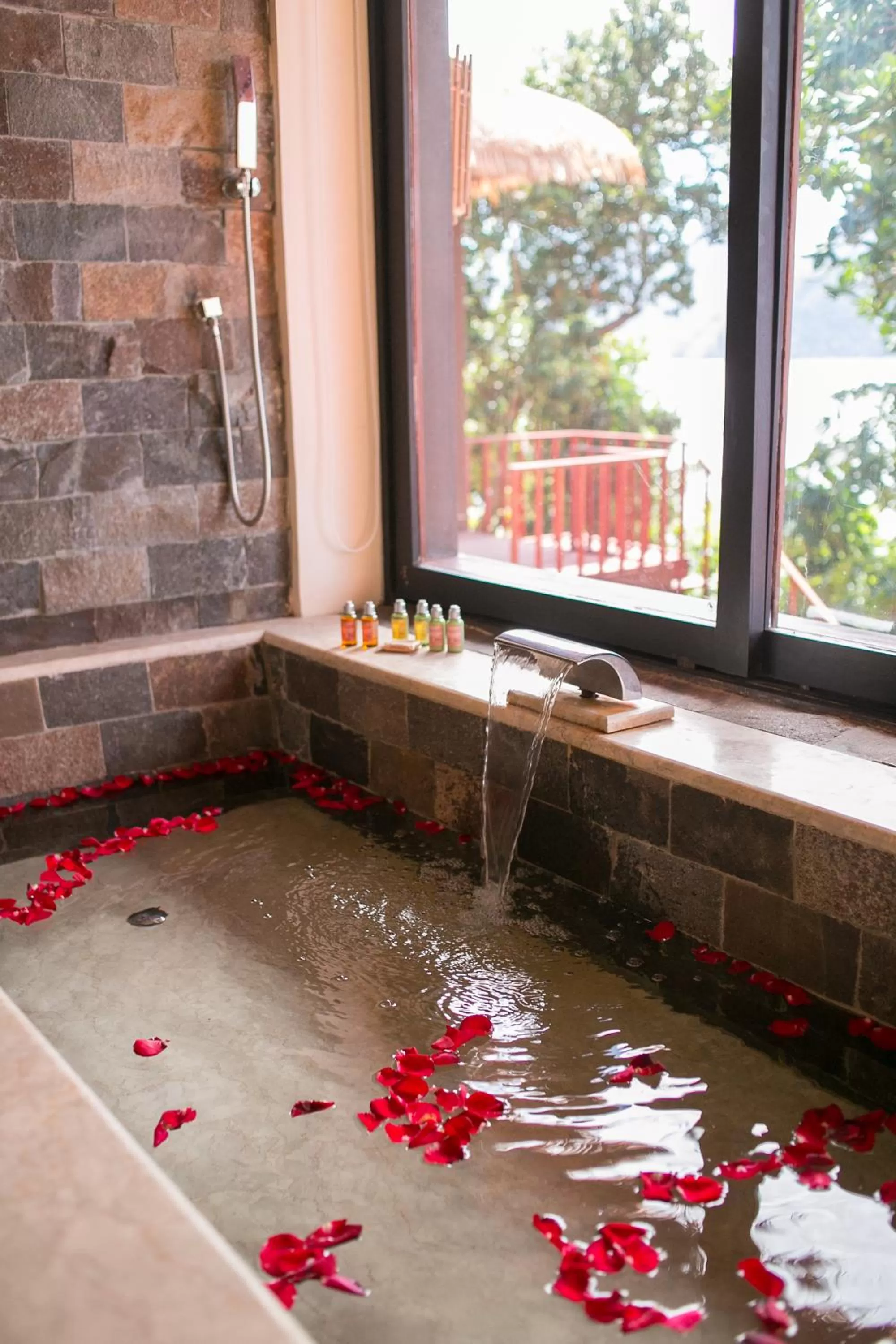 Bathroom in Cauayan Island Resort and Spa