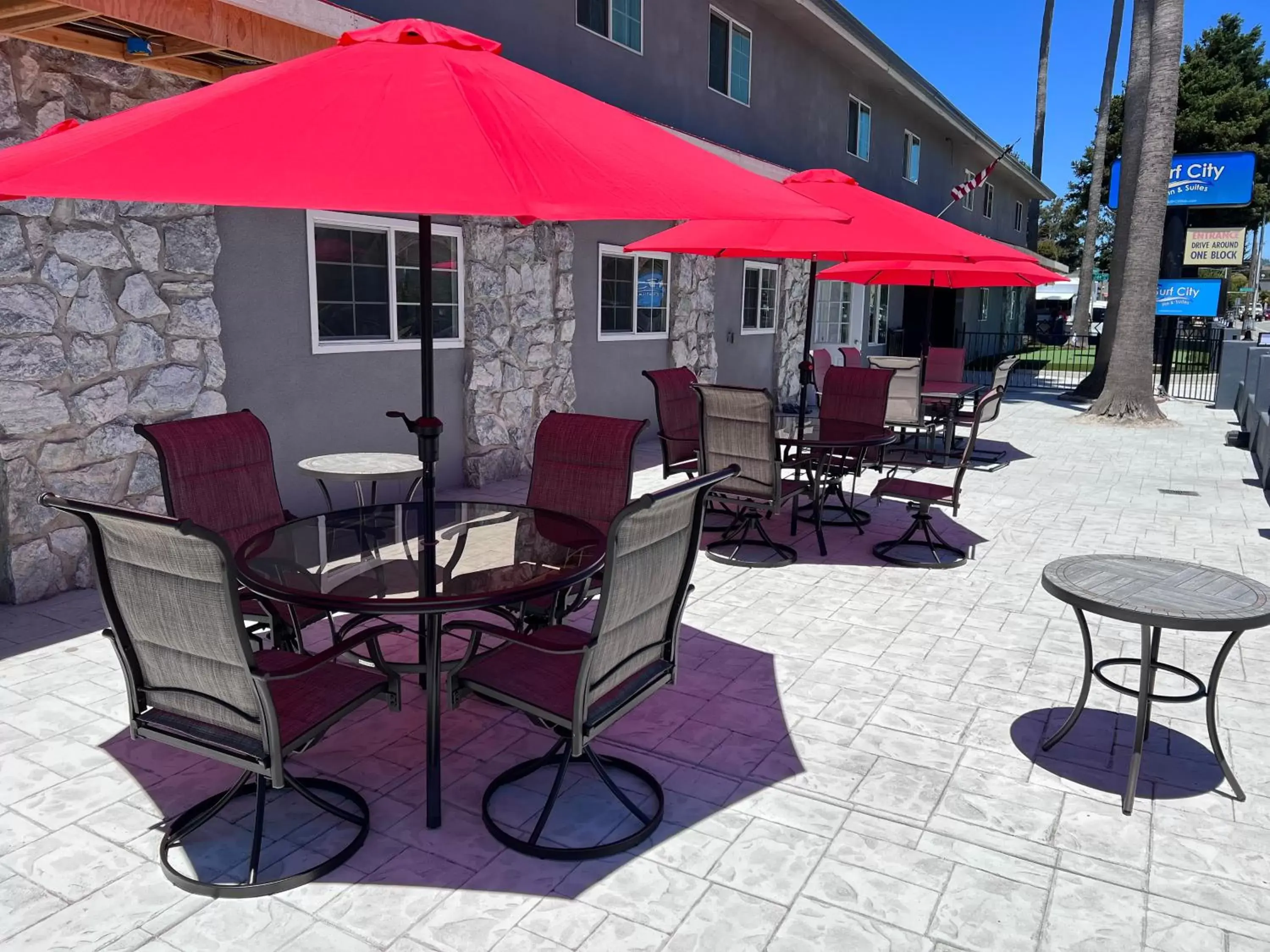 Property building, Patio/Outdoor Area in Surf City Inn & Suites