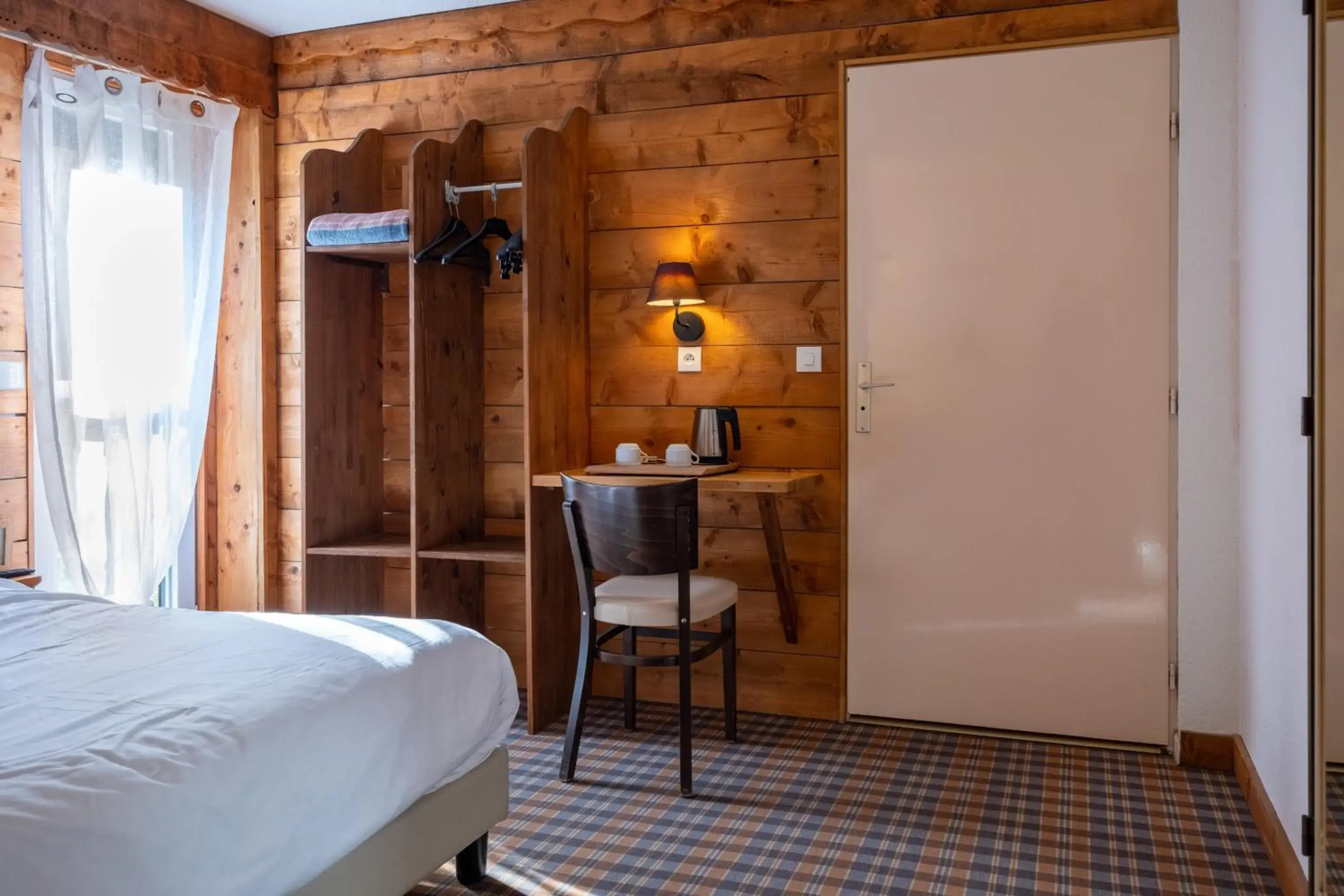 Photo of the whole room, Bed in Cit'Hotel Le Montreal Photo of the whole room, Bed in Cit'Hotel Le Montreal