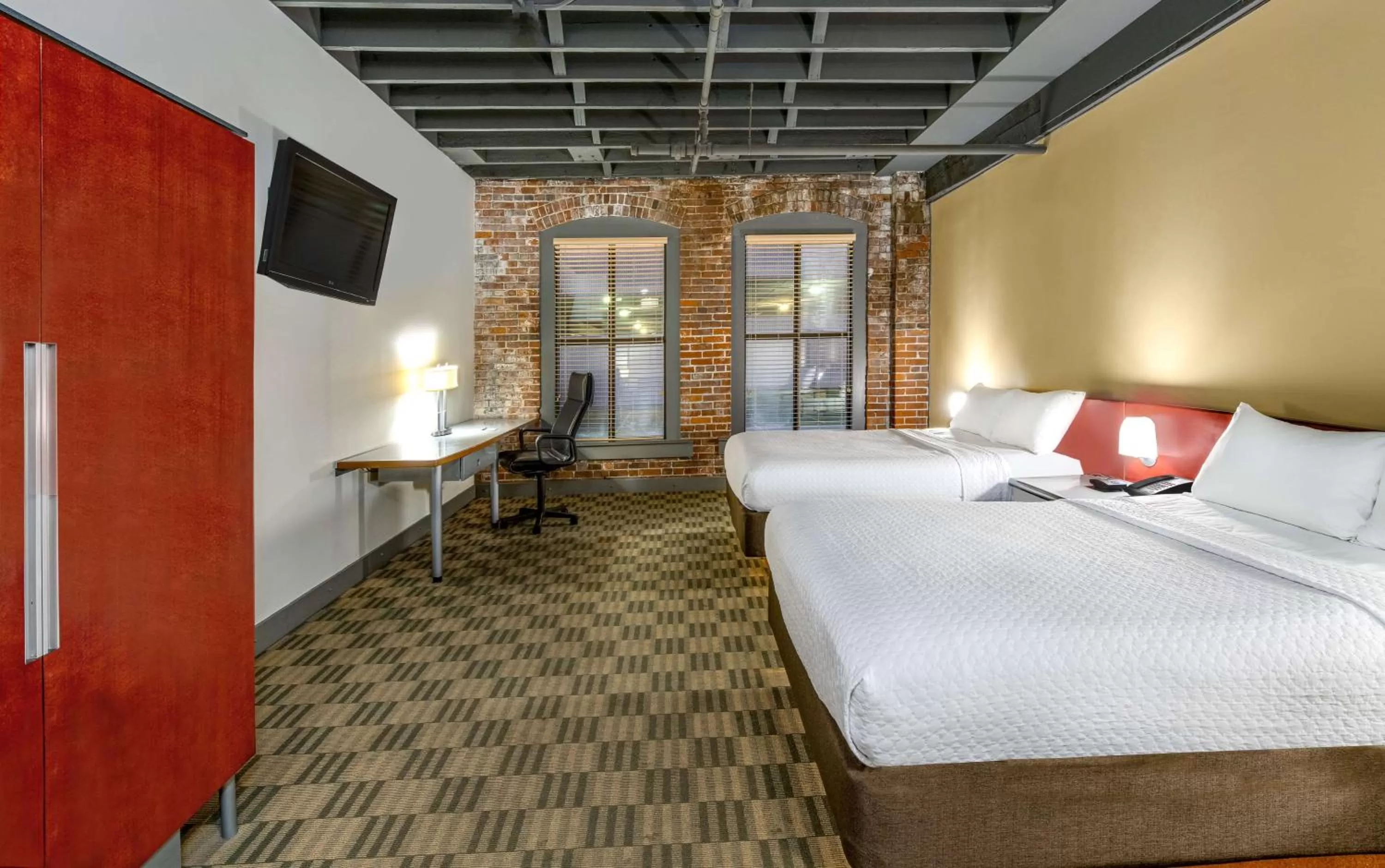 Deluxe Loft Two Doubles in Sonesta Columbus Downtown