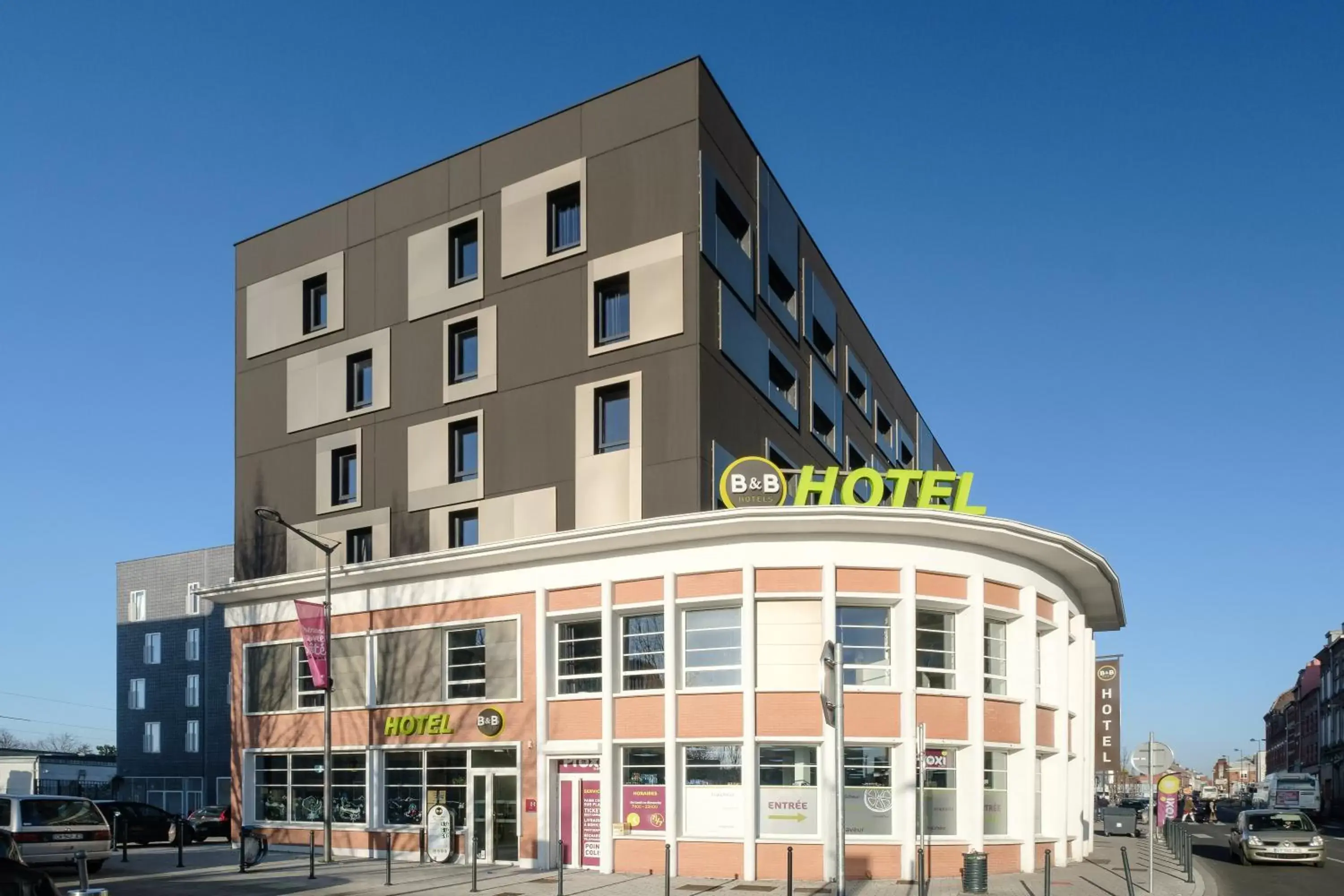 Facade/entrance, Property Building in B&B HOTEL Lille Roubaix Campus Gare