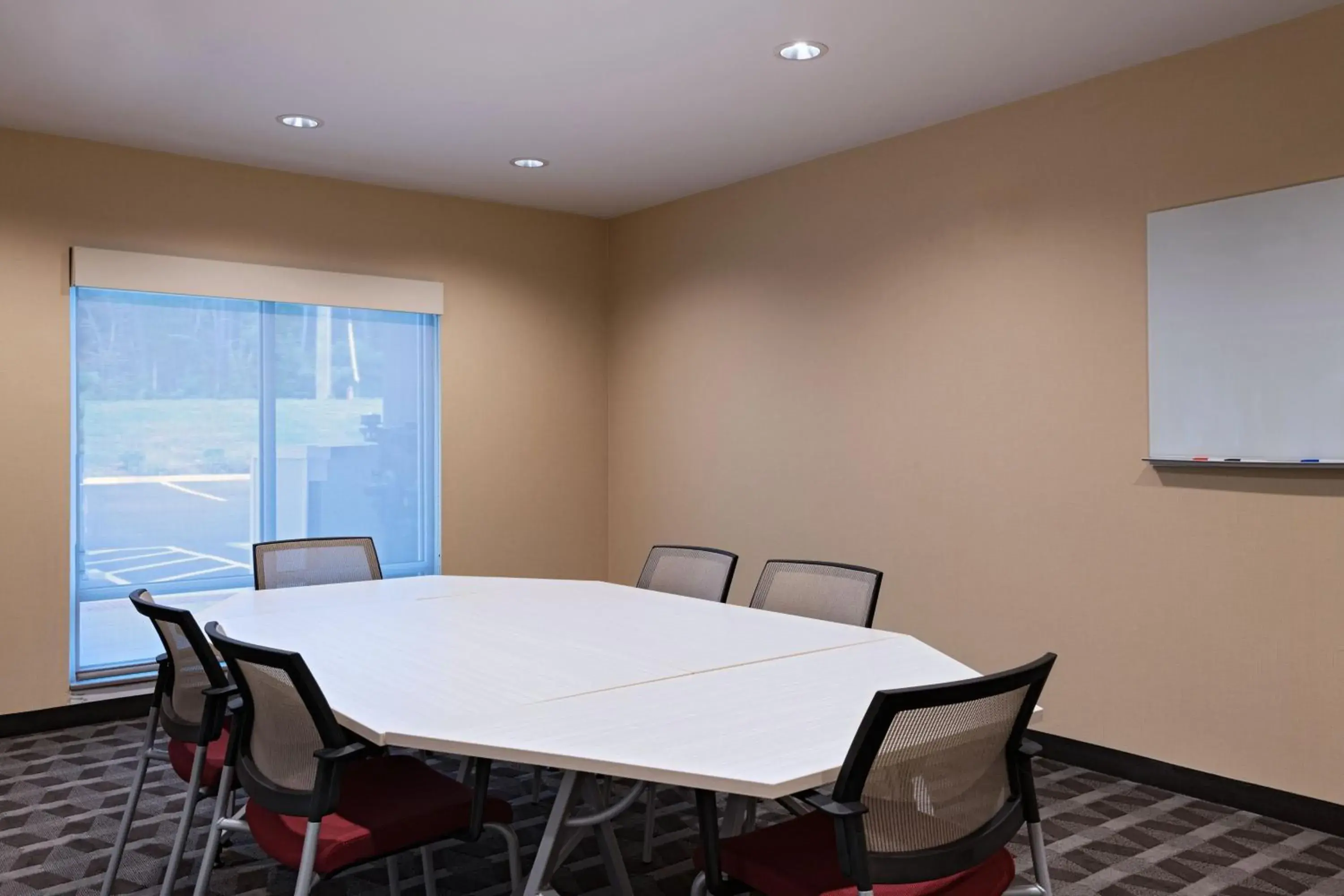 Meeting/conference room in TownePlace Suites by Marriott Edgewood Aberdeen