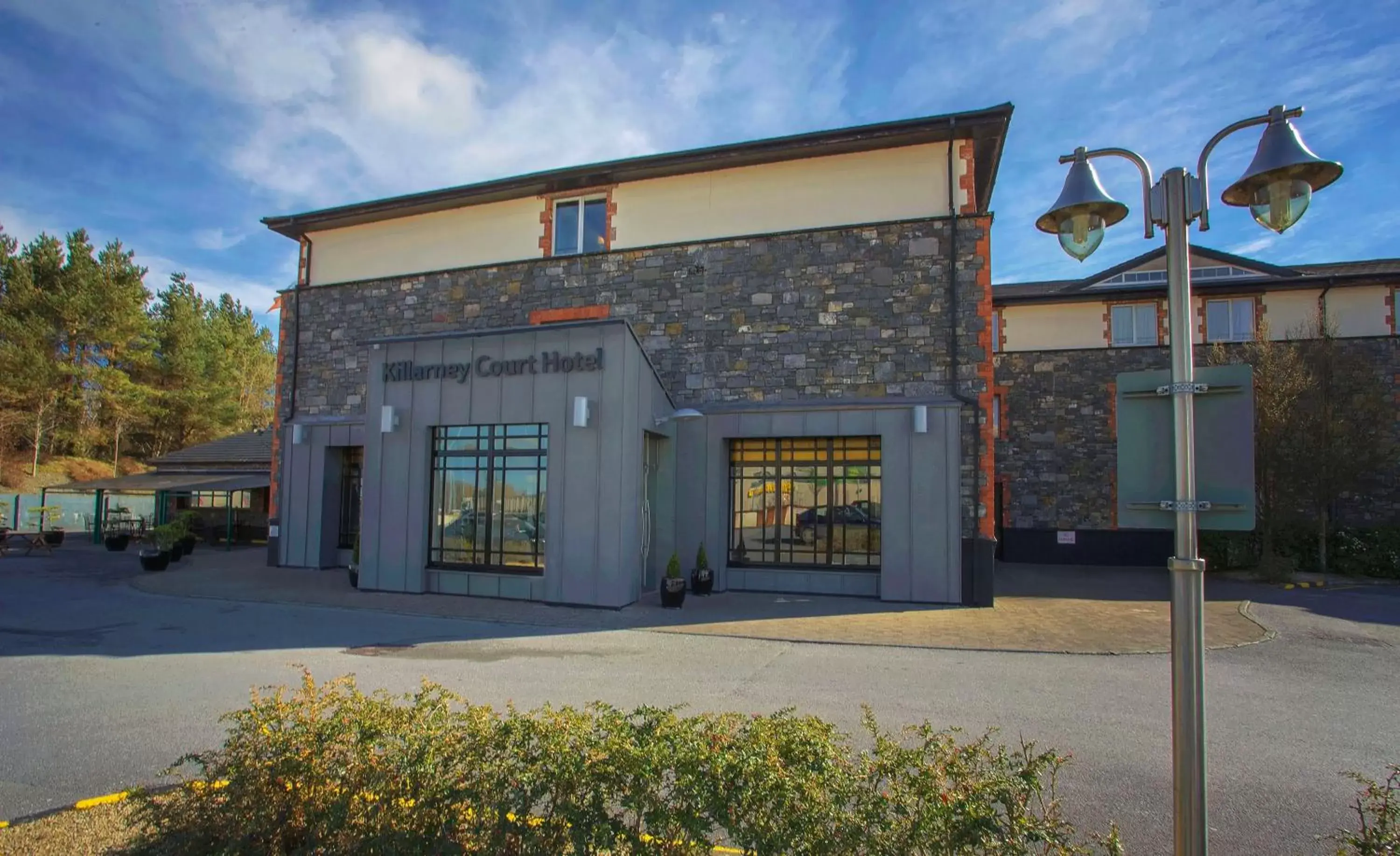 Facade/entrance, Property Building in Killarney Court Hotel