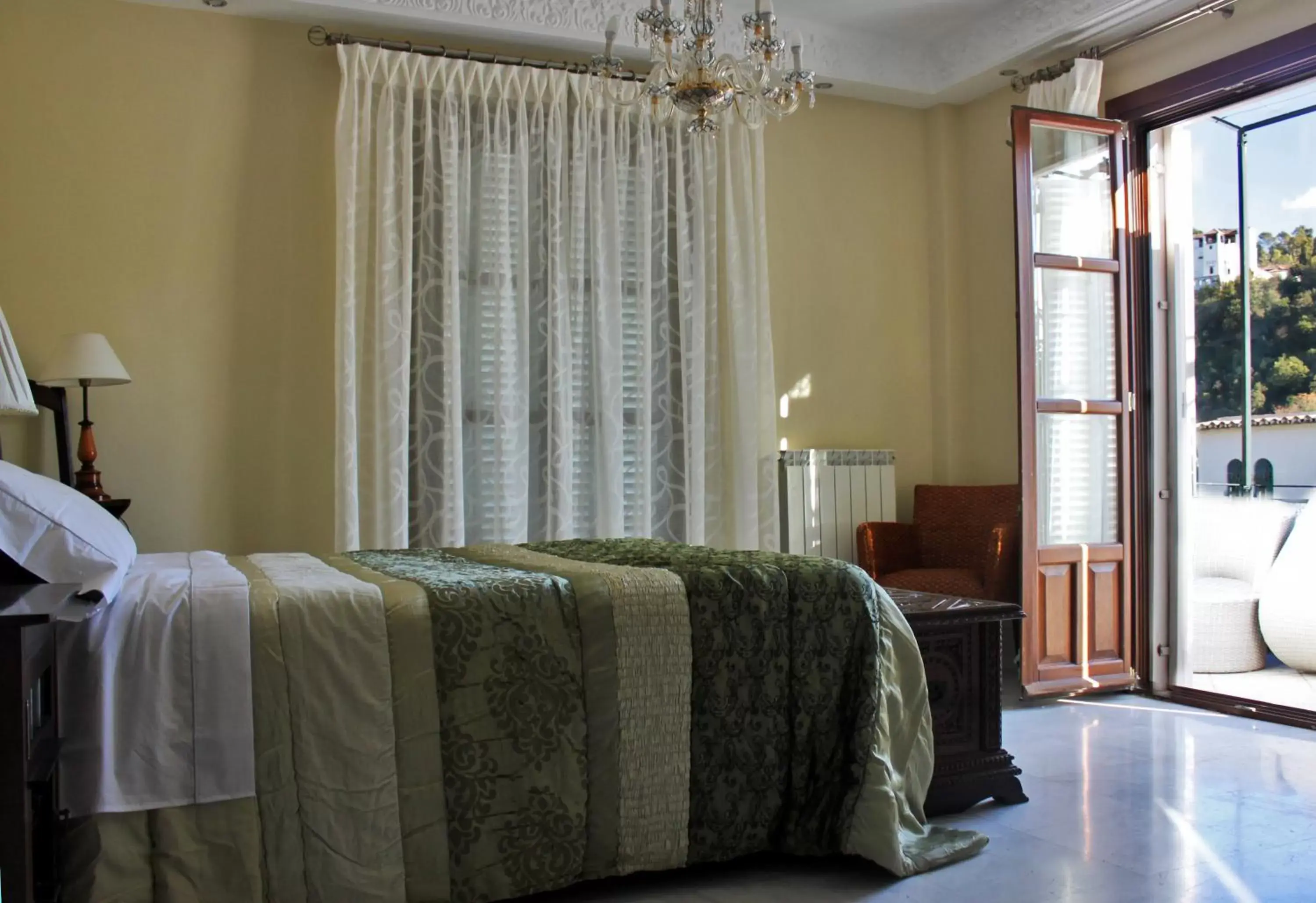 Bed in CANDIL SUITE Comares