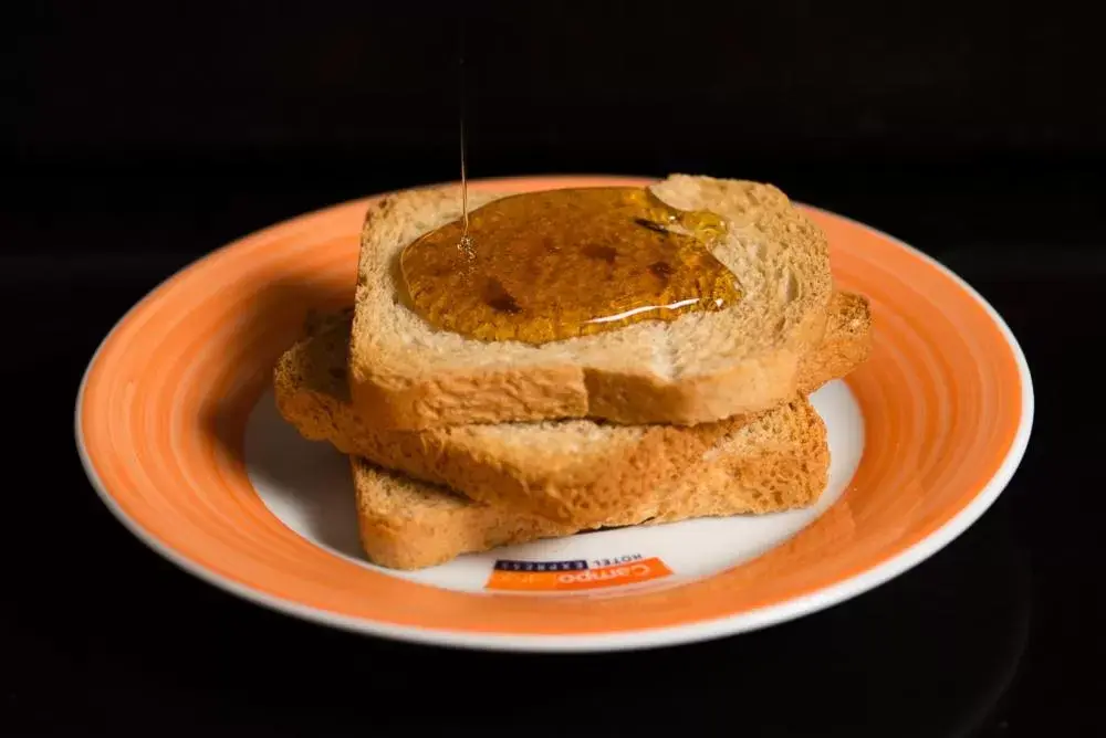 Food and drinks in Hotel Campo Largo Express Food and drinks in Hotel Campo Largo Express