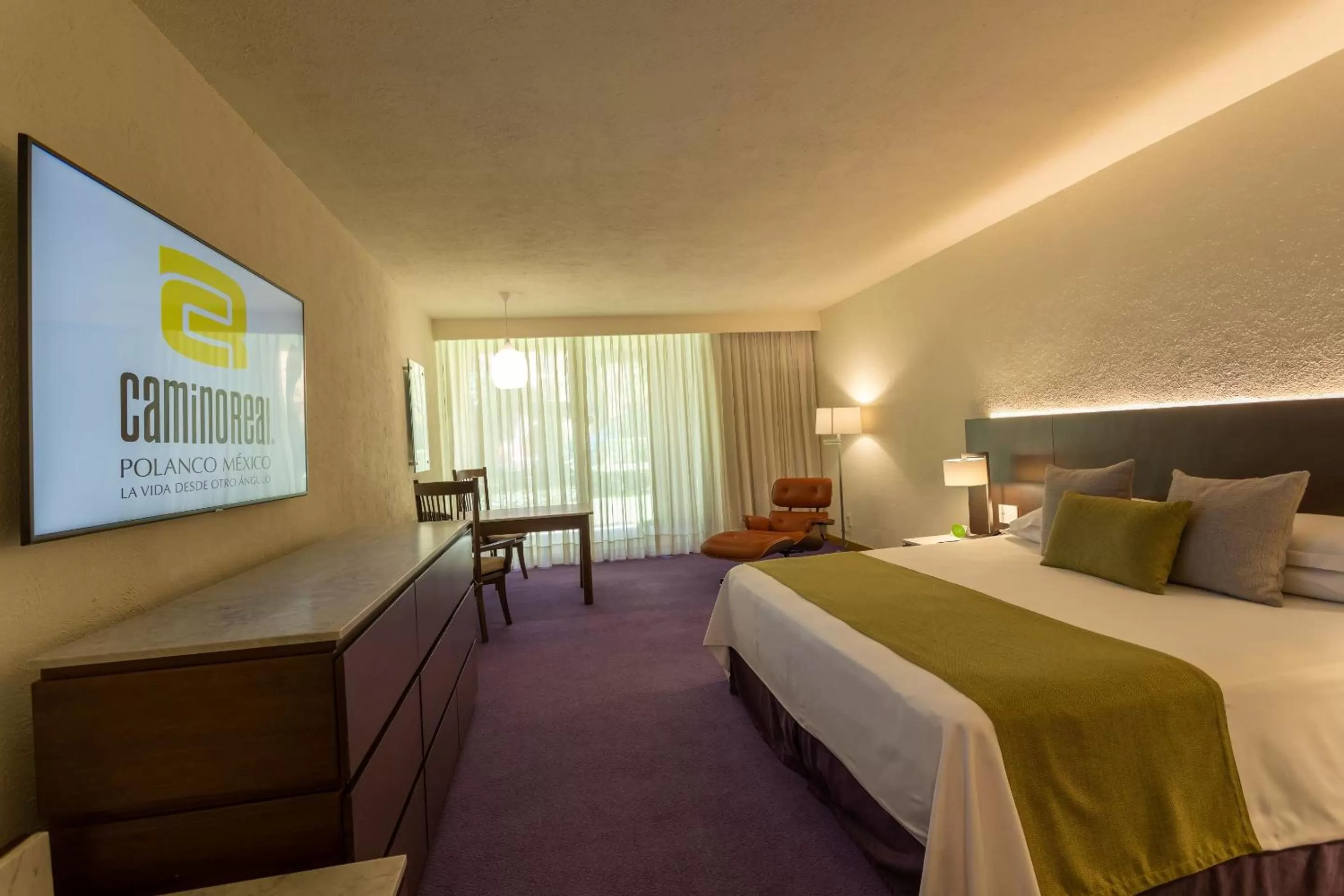 Photo of the whole room, Bed in Camino Real Polanco Mexico