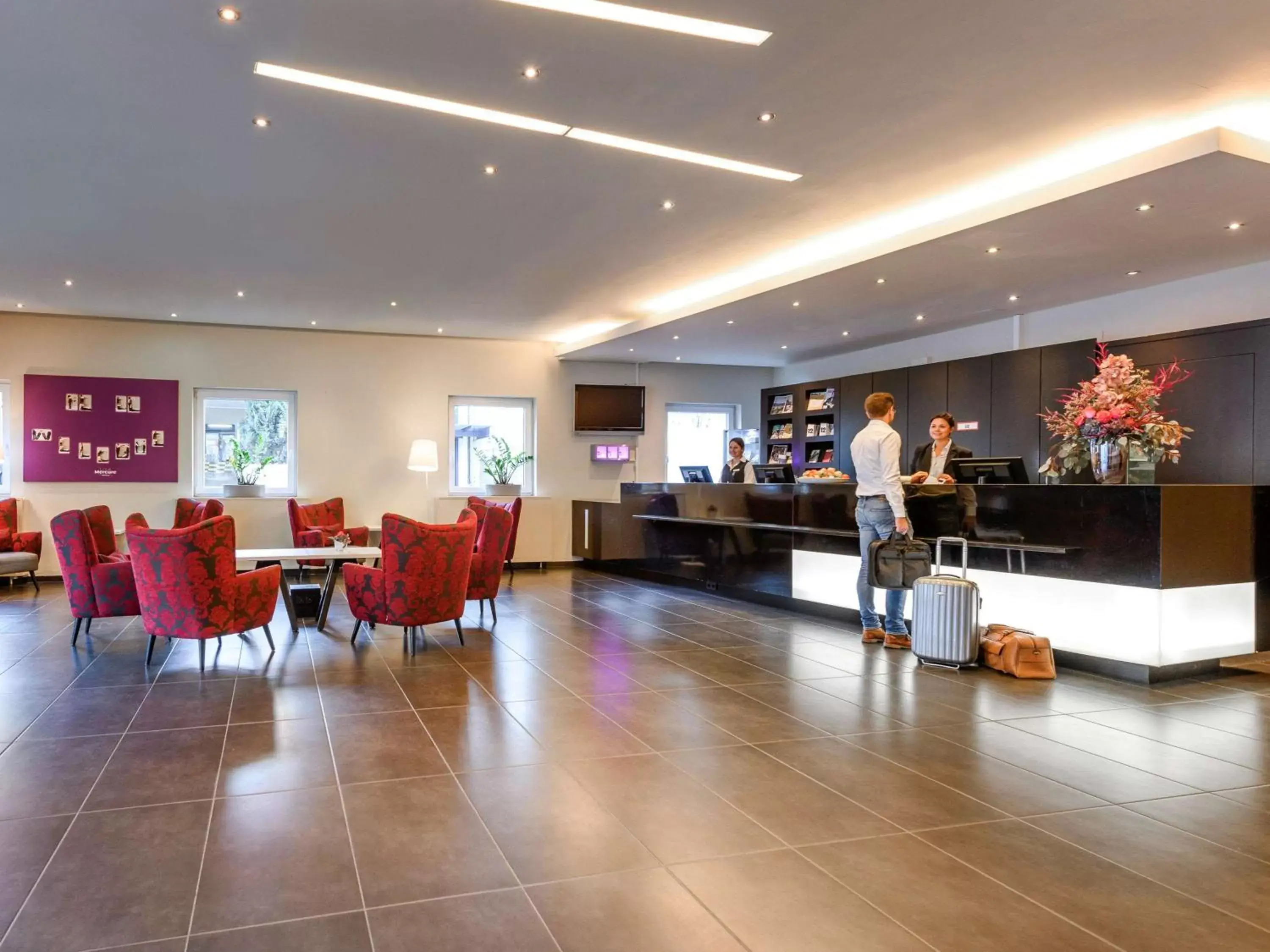 Property building, Restaurant/Places to Eat in Mercure Hotel Stuttgart City Center