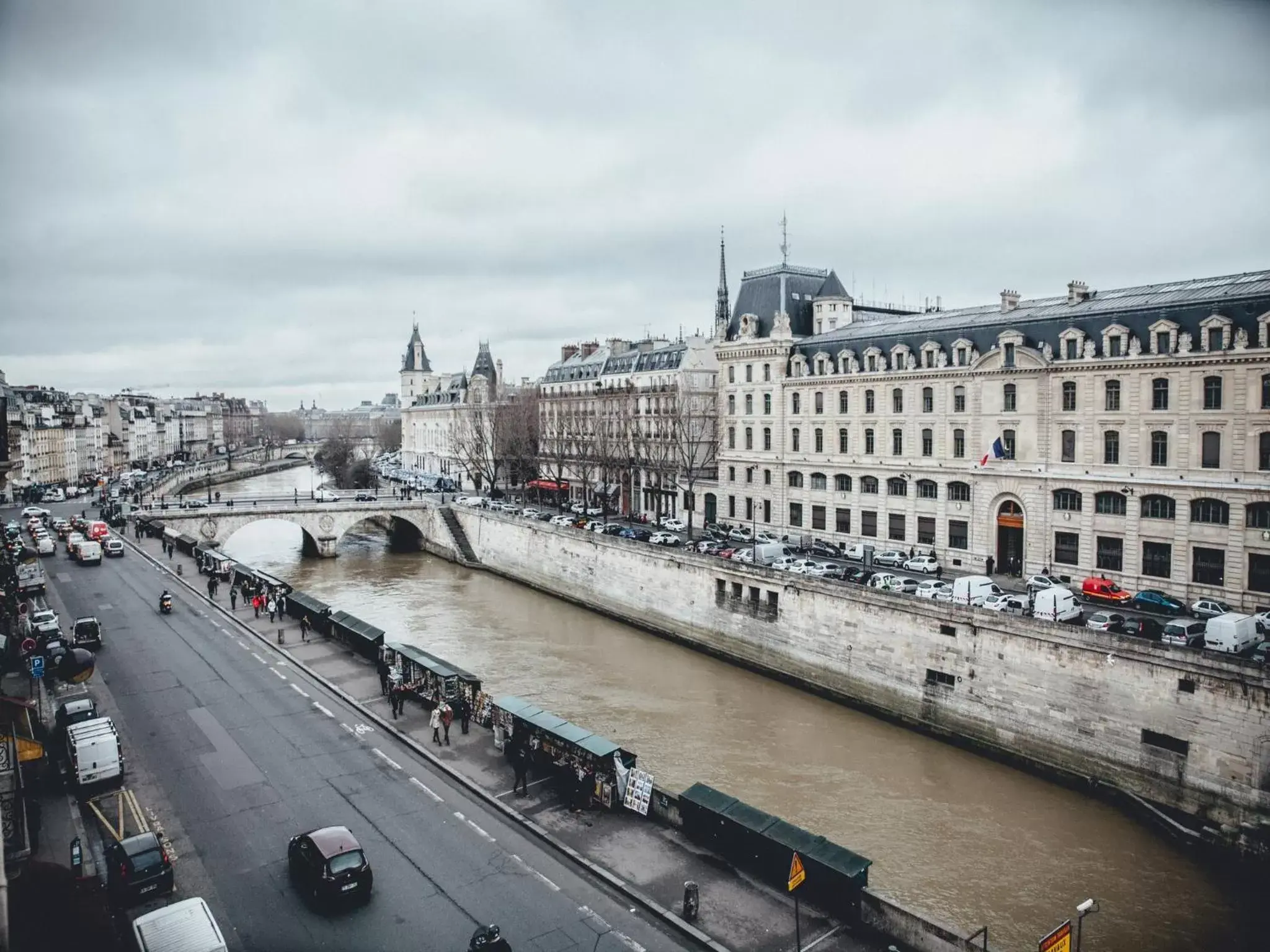 River view in Hotel Le Notre Dame Saint Michel