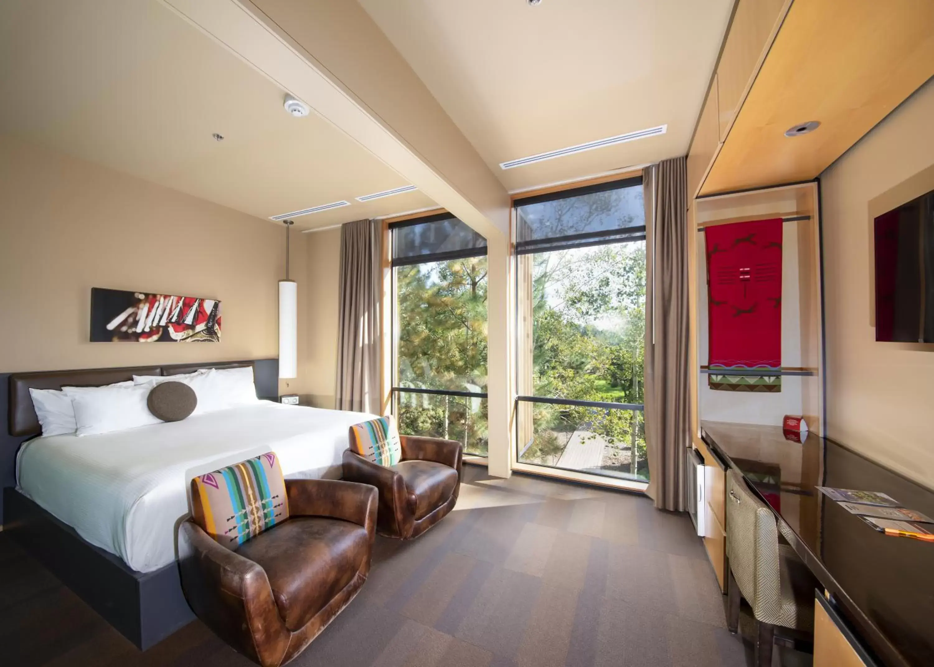 Bedroom, Seating Area in Coeur D'Alene Casino Resort Hotel