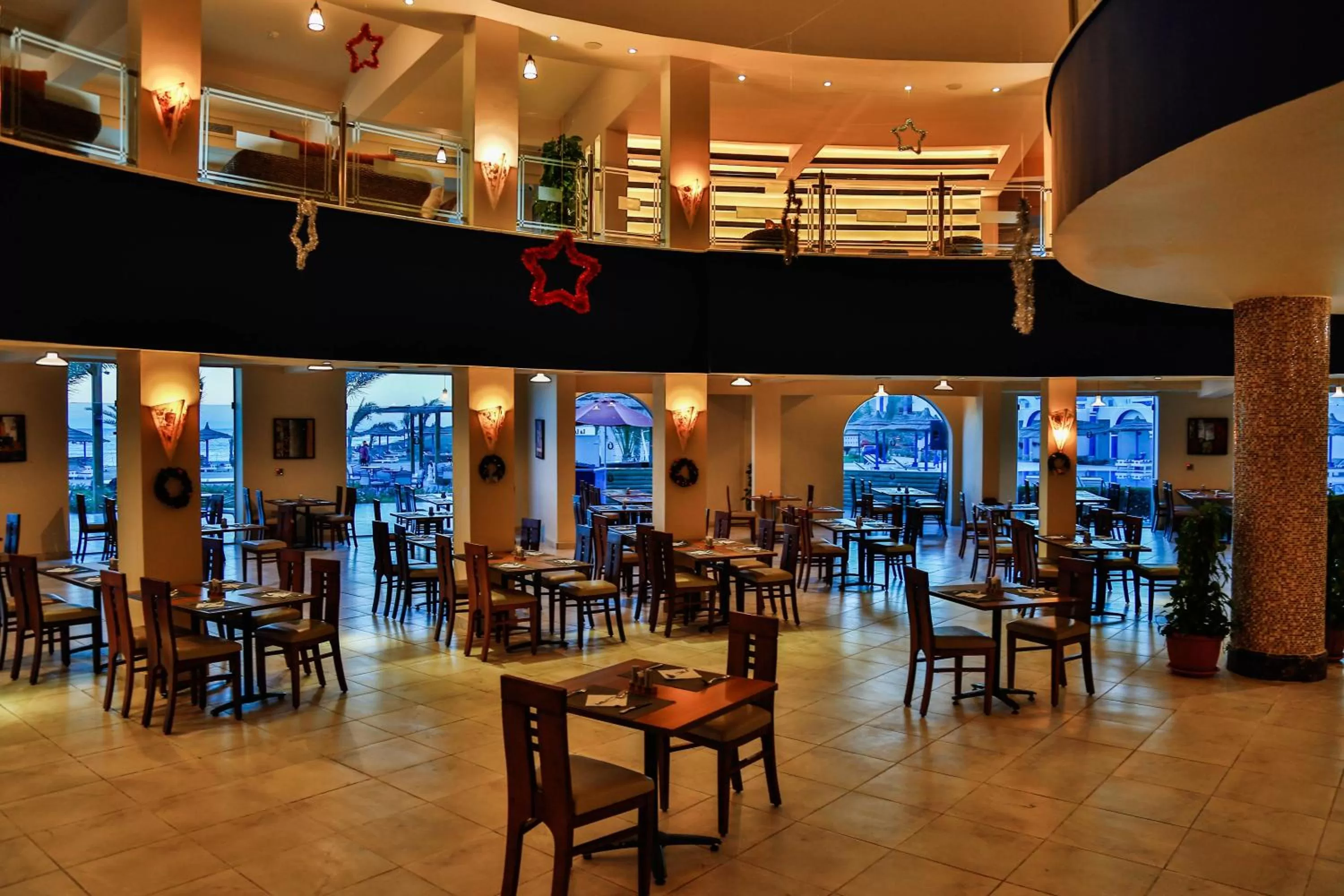 Restaurant/places to eat in Coral Sun Beach