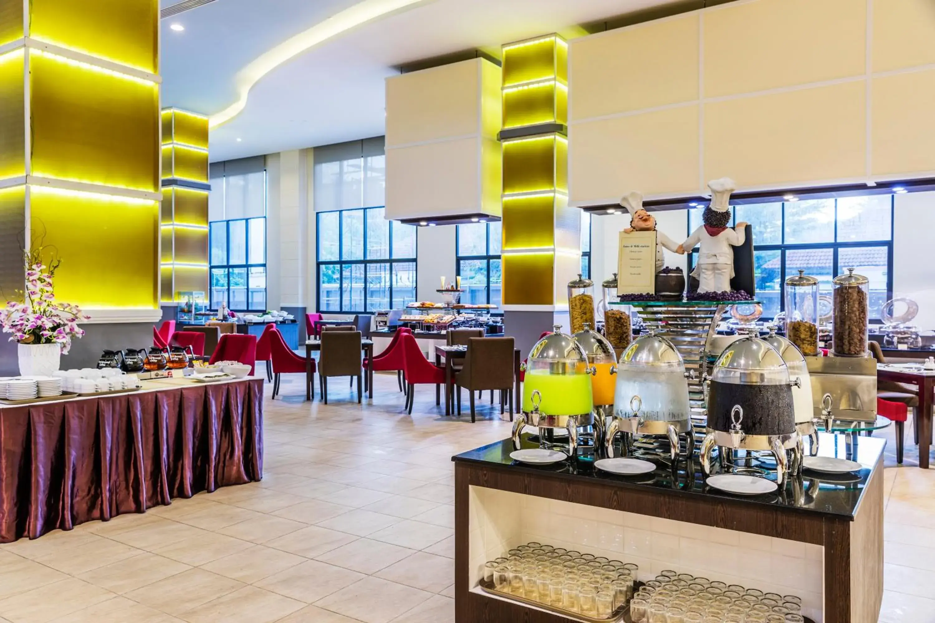 Restaurant/places to eat in Grand Palazzo Hotel - SHA Extra Plus Restaurant/places to eat in Grand Palazzo Hotel - SHA Extra Plus