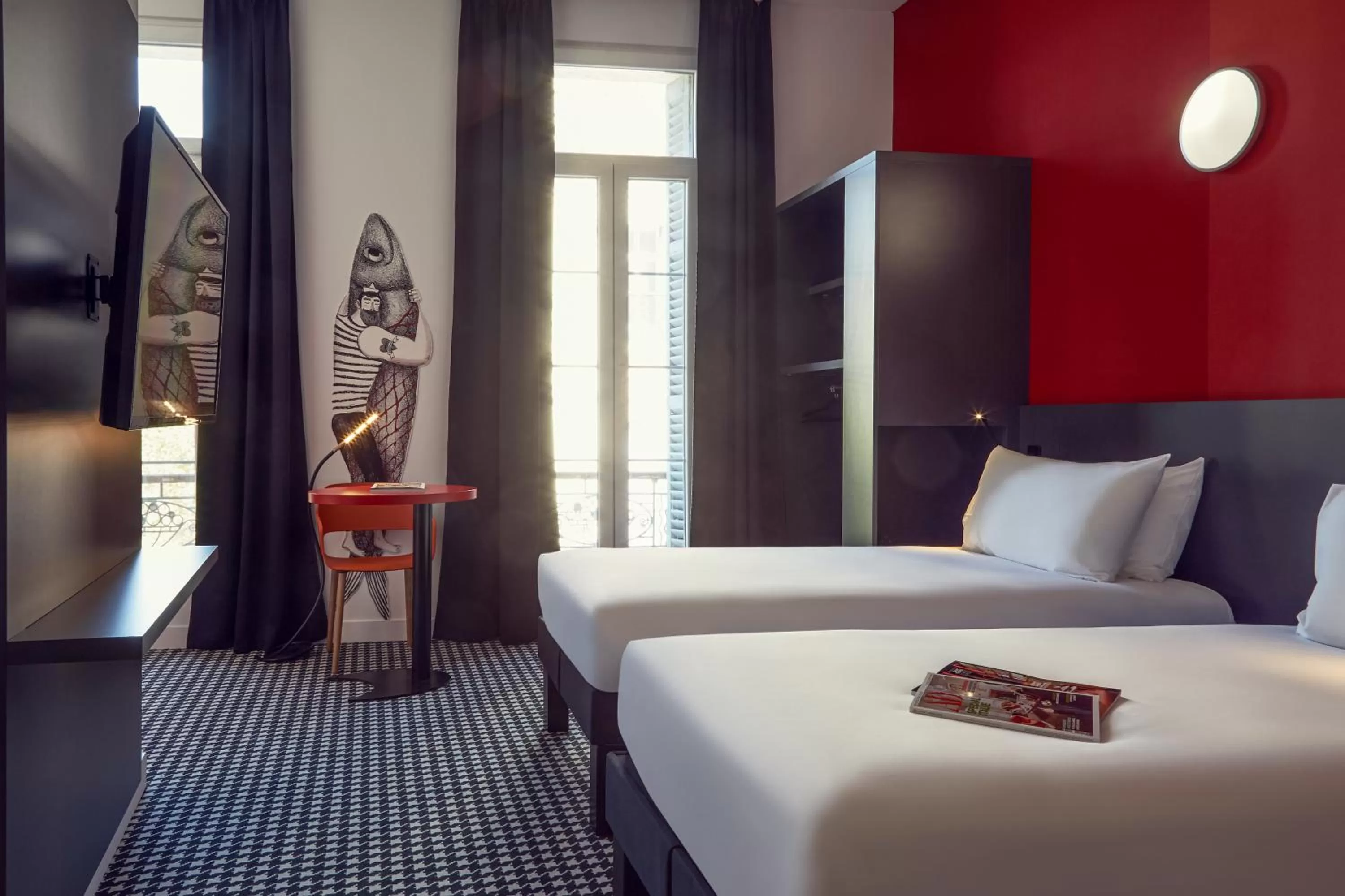 Bedroom, Bed in ibis Styles Marseille Vieux Port