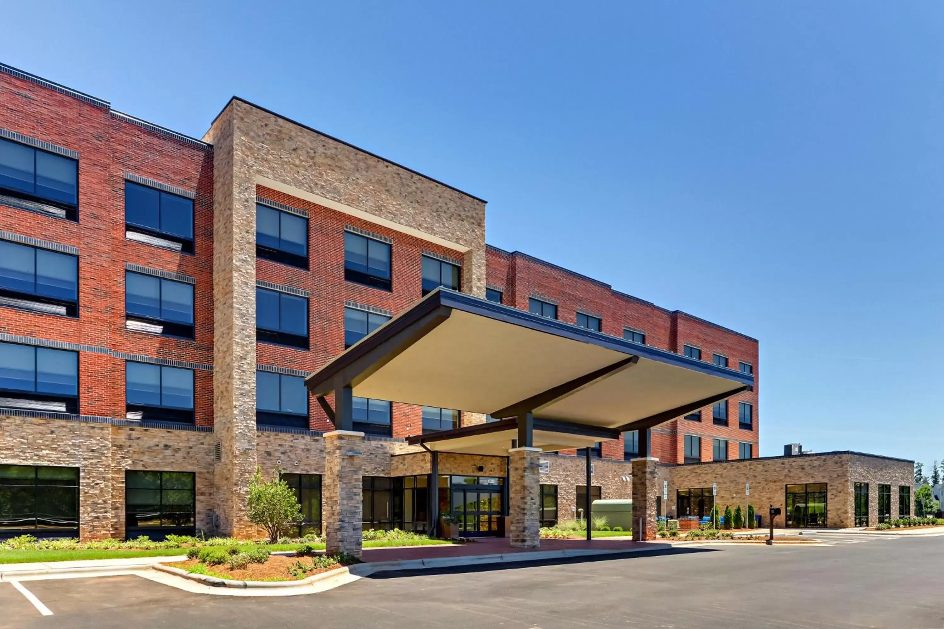 Property building in Holiday Inn Express & Suites - Winston - Salem SW - Clemmons, an IHG Hotel