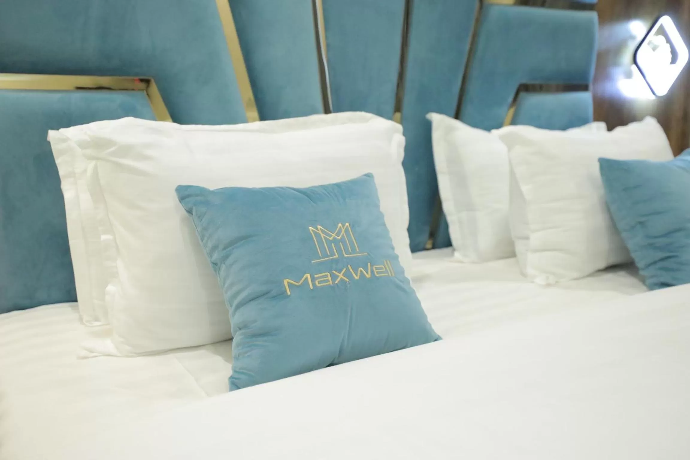 Bed in MaxWell Hotel & SPA