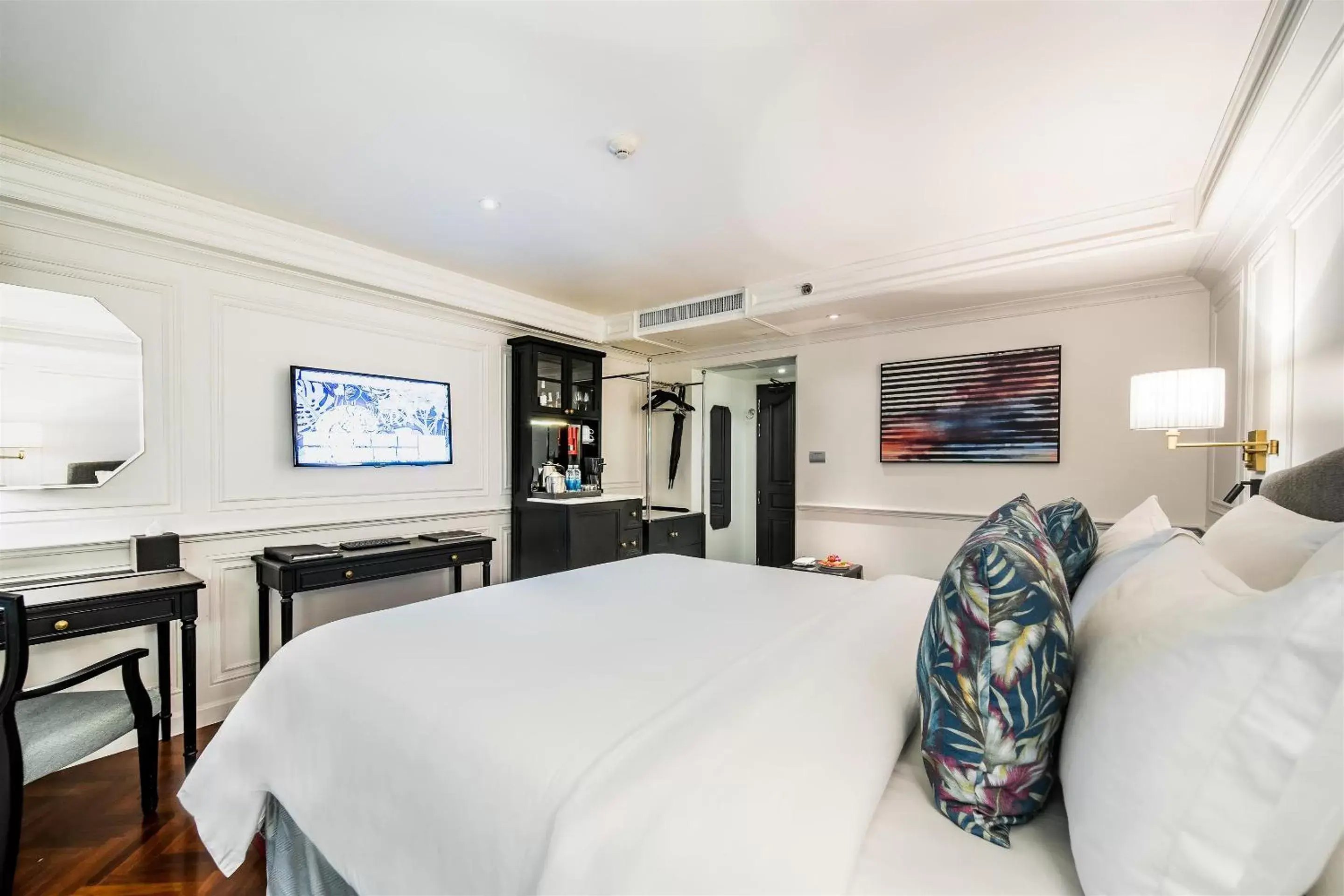 Bedroom in Akara Hotel
