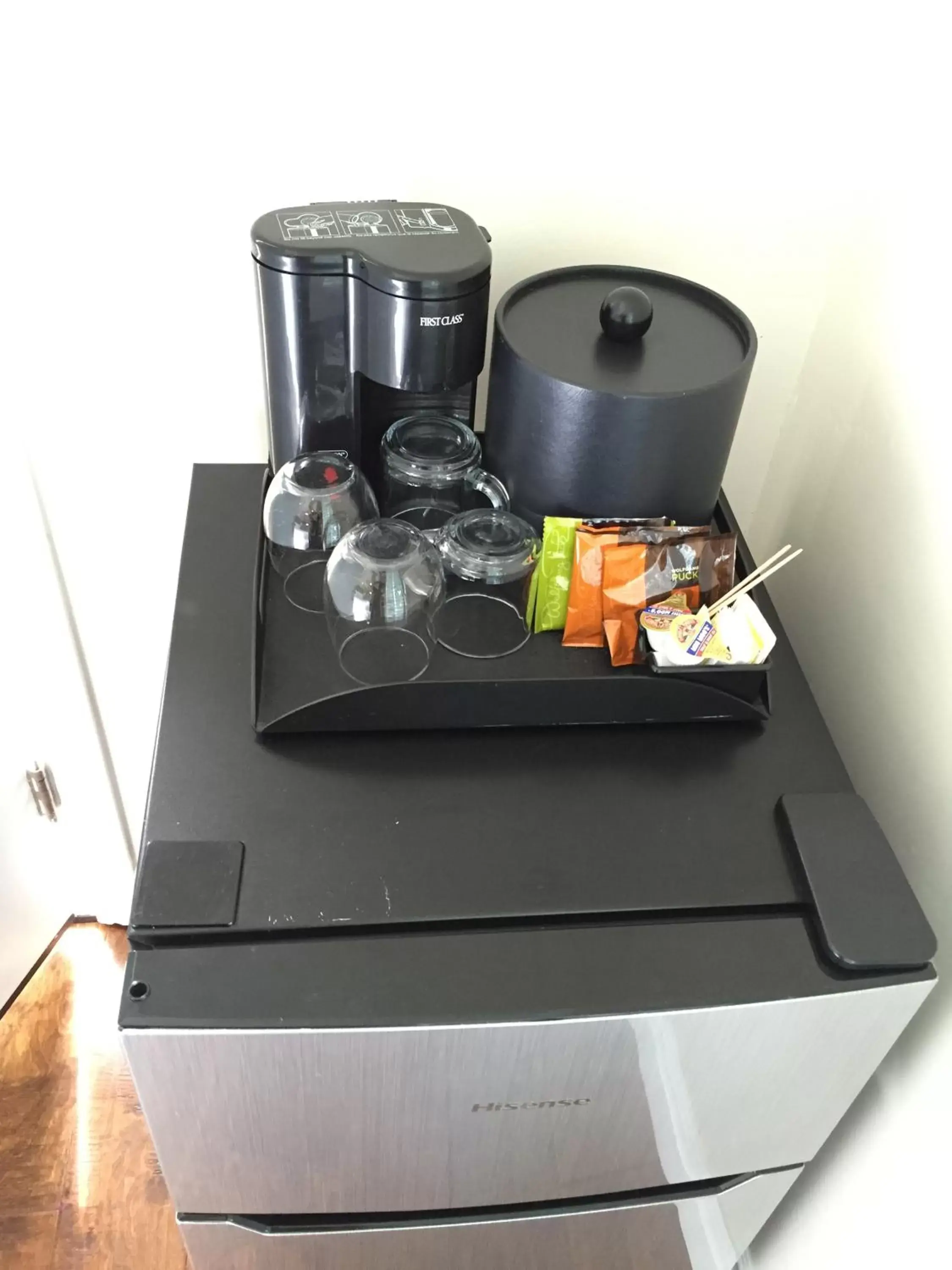 Coffee/tea facilities in Beach Bungalow Inn and Suites